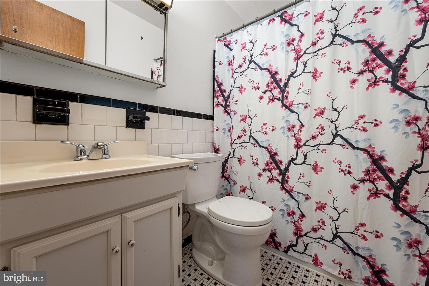 13719 KNOWLES ST, WOODBRIDGE, Virginia 22191, 3 Bedrooms Bedrooms, ,2 BathroomsBathrooms,Residential,For sale,13719 KNOWLES ST,VAPW2107908 MLS # VAPW2107908