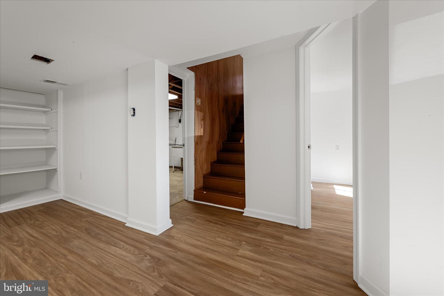 13719 KNOWLES ST, WOODBRIDGE, Virginia 22191, 3 Bedrooms Bedrooms, ,2 BathroomsBathrooms,Residential,For sale,13719 KNOWLES ST,VAPW2107908 MLS # VAPW2107908