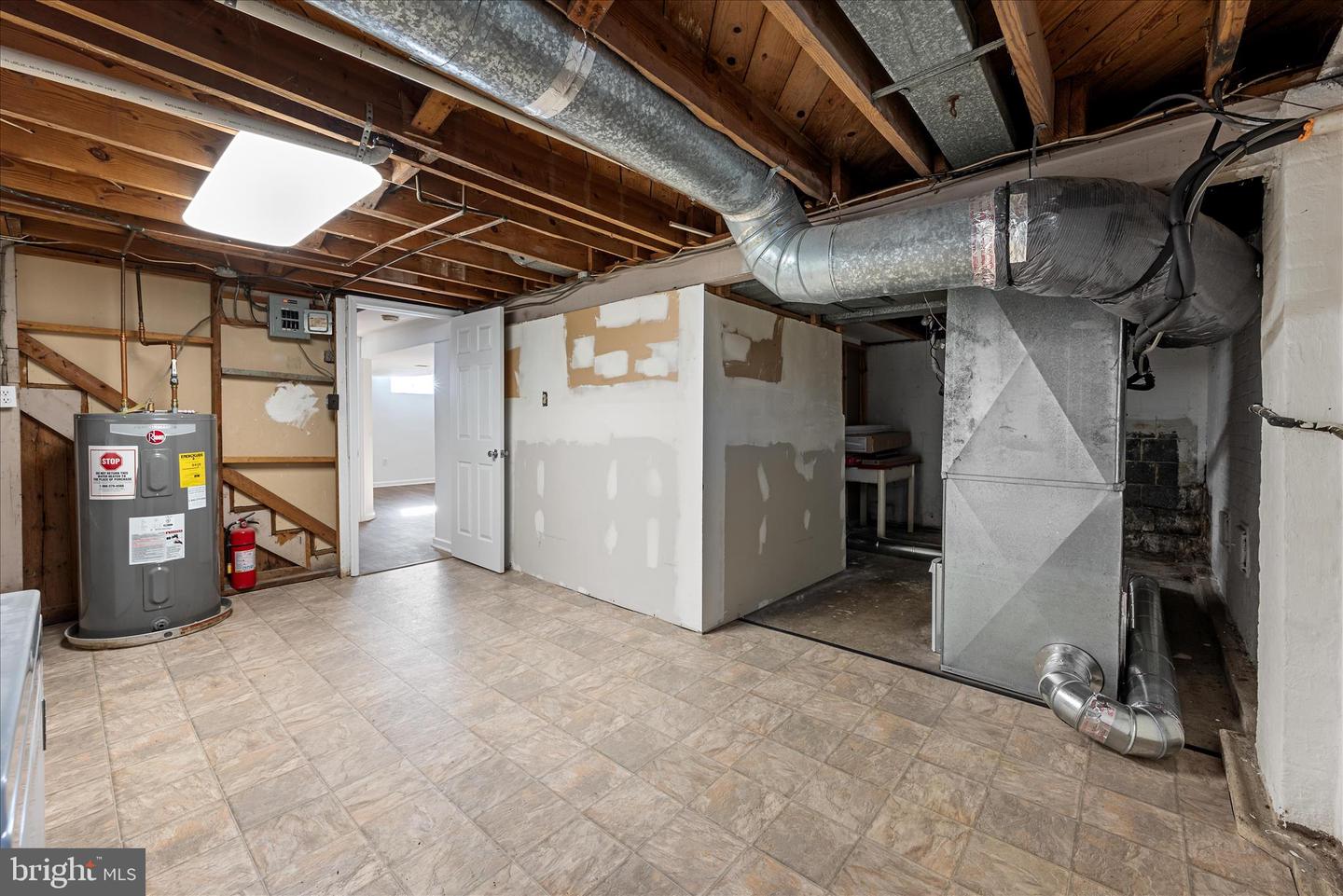 13719 KNOWLES ST, WOODBRIDGE, Virginia 22191, 3 Bedrooms Bedrooms, ,2 BathroomsBathrooms,Residential,For sale,13719 KNOWLES ST,VAPW2107908 MLS # VAPW2107908