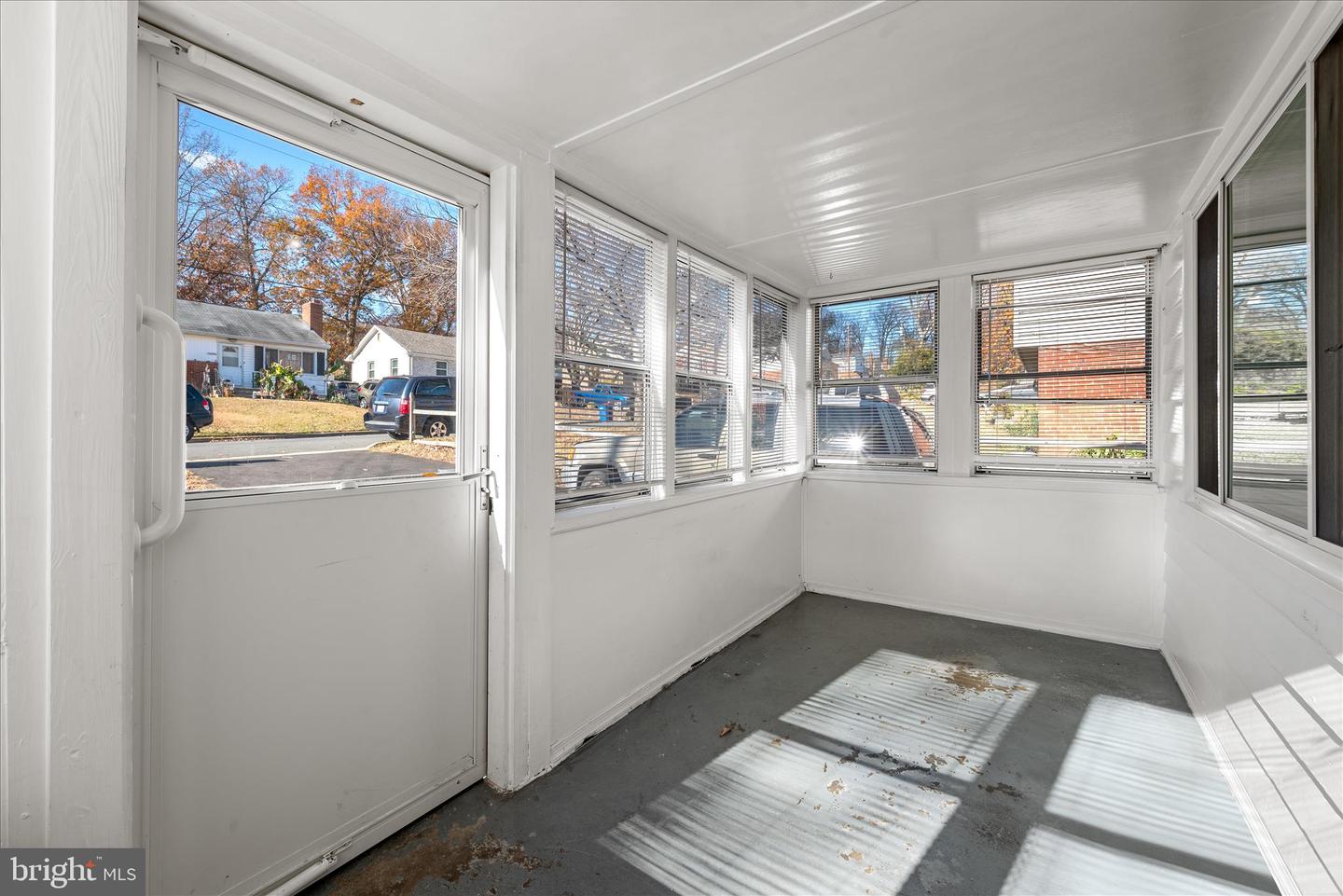 13719 KNOWLES ST, WOODBRIDGE, Virginia 22191, 3 Bedrooms Bedrooms, ,2 BathroomsBathrooms,Residential,For sale,13719 KNOWLES ST,VAPW2107908 MLS # VAPW2107908