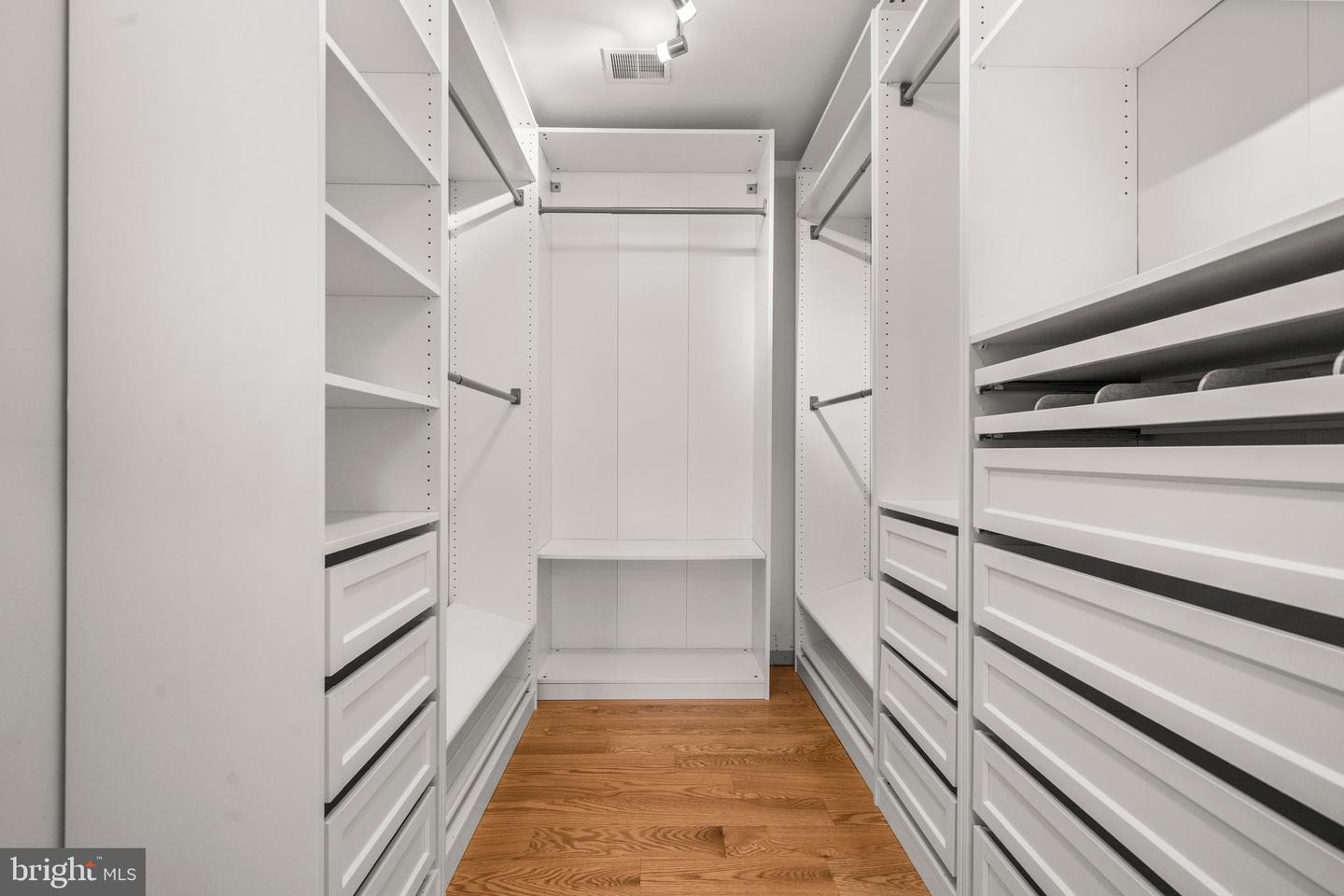 208 E ALPINE DR SE, LEESBURG, Virginia 20175, 4 Bedrooms Bedrooms, ,3 BathroomsBathrooms,Residential,For sale,208 E ALPINE DR SE,VALO2111296 MLS # VALO2111296 208 E ALPINE DR SE, LEESBURG, Virginia 20175, 4 Bedrooms Bedrooms, ,3 BathroomsBathrooms,Residential,For sale,208 E ALPINE DR SE,VALO2111296 MLS # VALO2111296