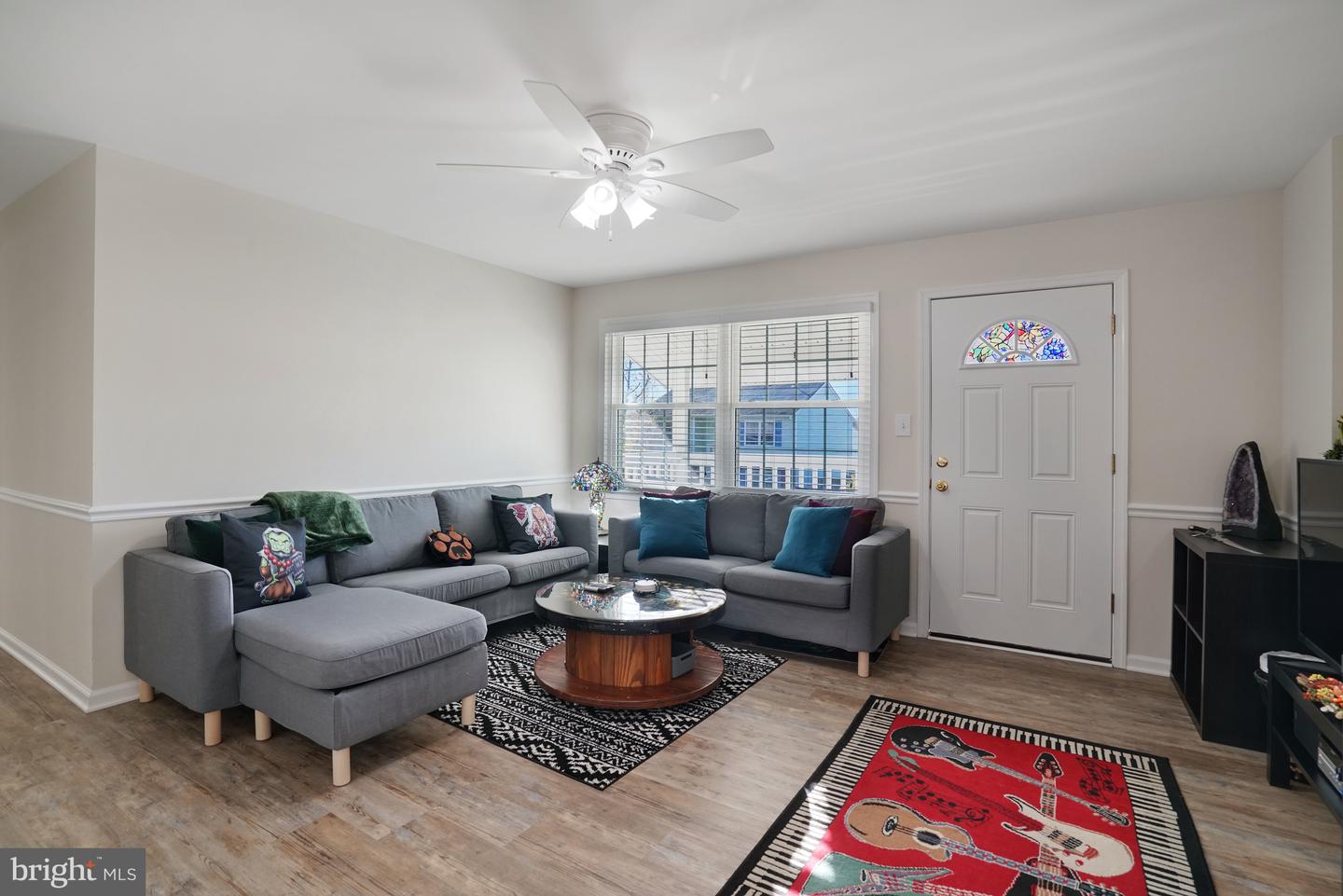 7215 BEVERLY PARK DR, SPRINGFIELD, Virginia 22150, 5 Bedrooms Bedrooms, ,3 BathroomsBathrooms,Residential,For sale,7215 BEVERLY PARK DR,VAFX2279586 MLS # VAFX2279586