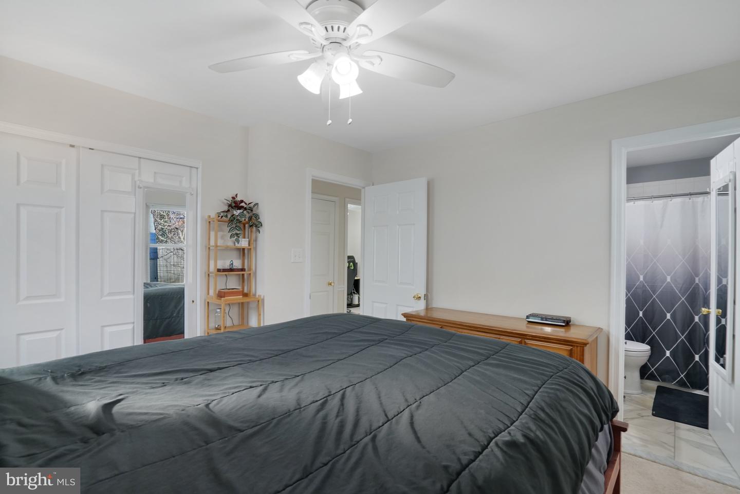 7215 BEVERLY PARK DR, SPRINGFIELD, Virginia 22150, 5 Bedrooms Bedrooms, ,3 BathroomsBathrooms,Residential,For sale,7215 BEVERLY PARK DR,VAFX2279586 MLS # VAFX2279586