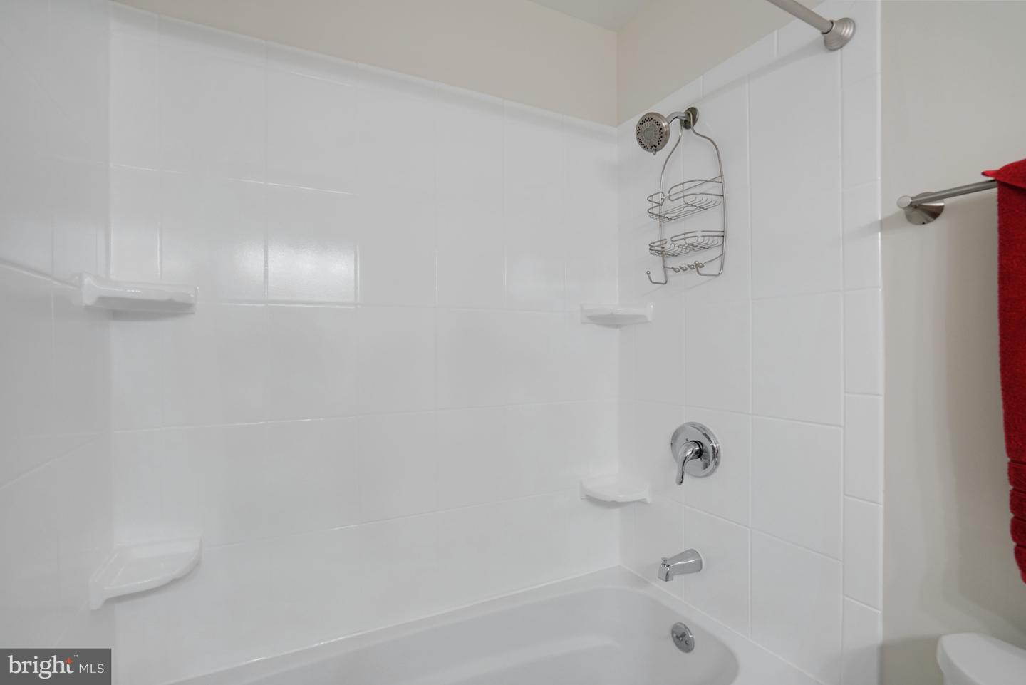 7215 BEVERLY PARK DR, SPRINGFIELD, Virginia 22150, 5 Bedrooms Bedrooms, ,3 BathroomsBathrooms,Residential,For sale,7215 BEVERLY PARK DR,VAFX2279586 MLS # VAFX2279586