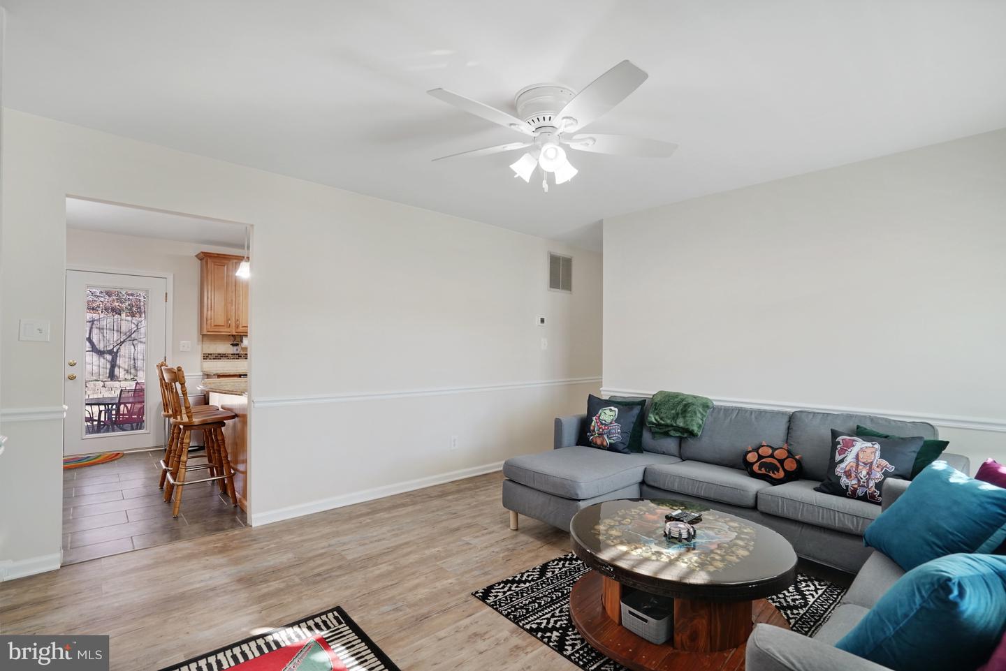 7215 BEVERLY PARK DR, SPRINGFIELD, Virginia 22150, 5 Bedrooms Bedrooms, ,3 BathroomsBathrooms,Residential,For sale,7215 BEVERLY PARK DR,VAFX2279586 MLS # VAFX2279586