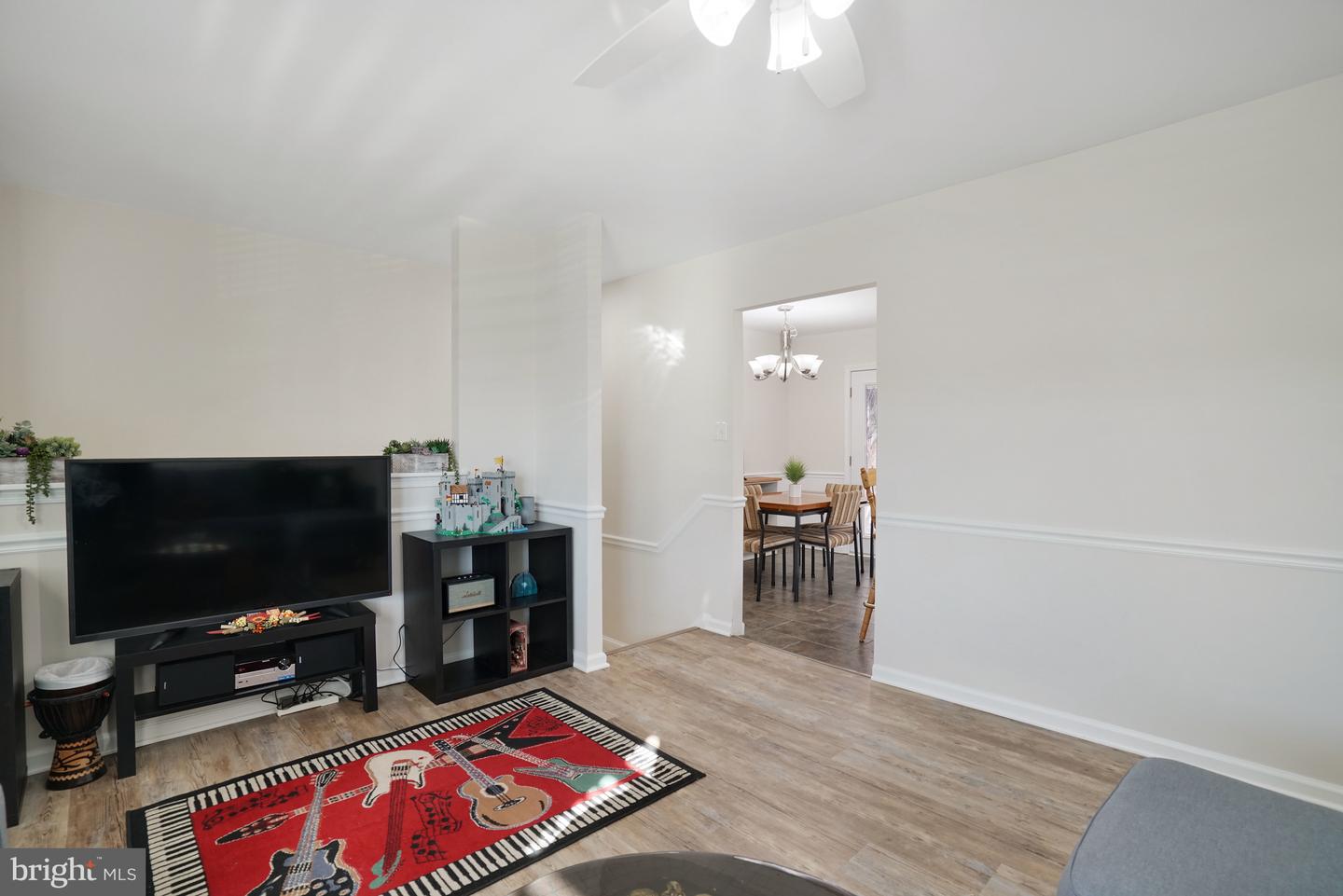 7215 BEVERLY PARK DR, SPRINGFIELD, Virginia 22150, 5 Bedrooms Bedrooms, ,3 BathroomsBathrooms,Residential,For sale,7215 BEVERLY PARK DR,VAFX2279586 MLS # VAFX2279586