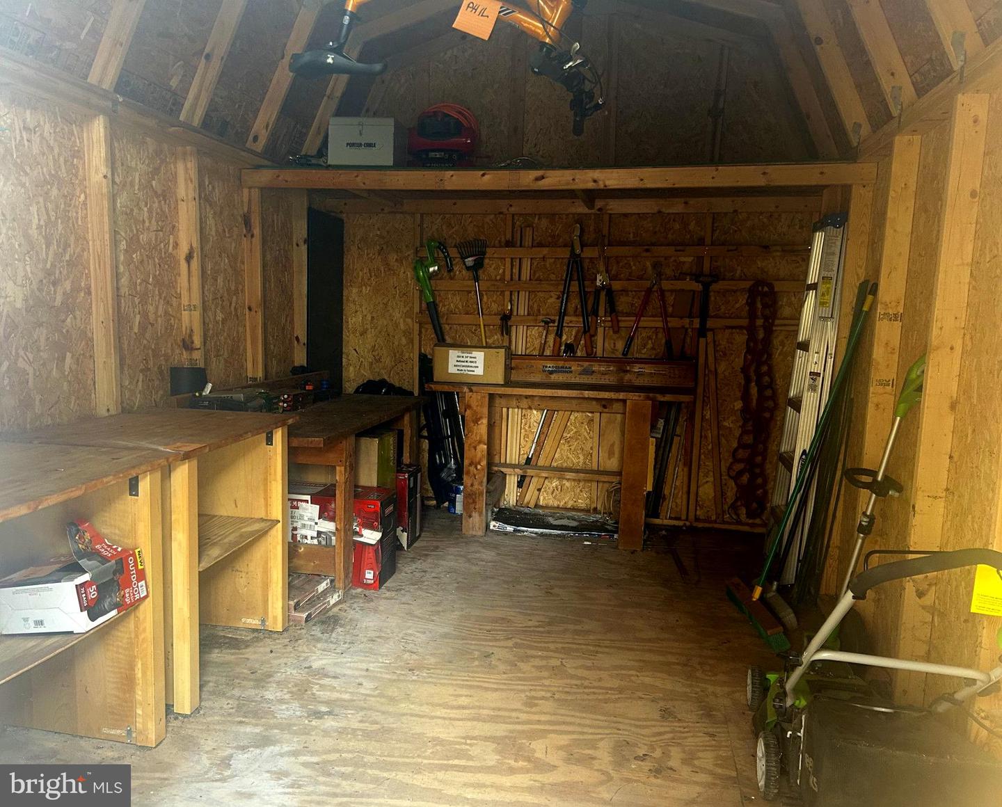 7215 BEVERLY PARK DR, SPRINGFIELD, Virginia 22150, 5 Bedrooms Bedrooms, ,3 BathroomsBathrooms,Residential,For sale,7215 BEVERLY PARK DR,VAFX2279586 MLS # VAFX2279586