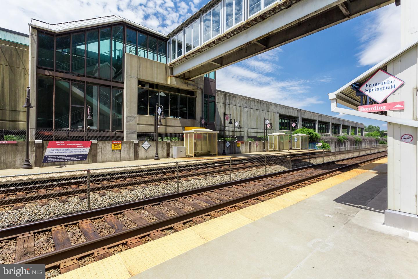 7215 BEVERLY PARK DR, SPRINGFIELD, Virginia 22150, 5 Bedrooms Bedrooms, ,3 BathroomsBathrooms,Residential,For sale,7215 BEVERLY PARK DR,VAFX2279586 MLS # VAFX2279586