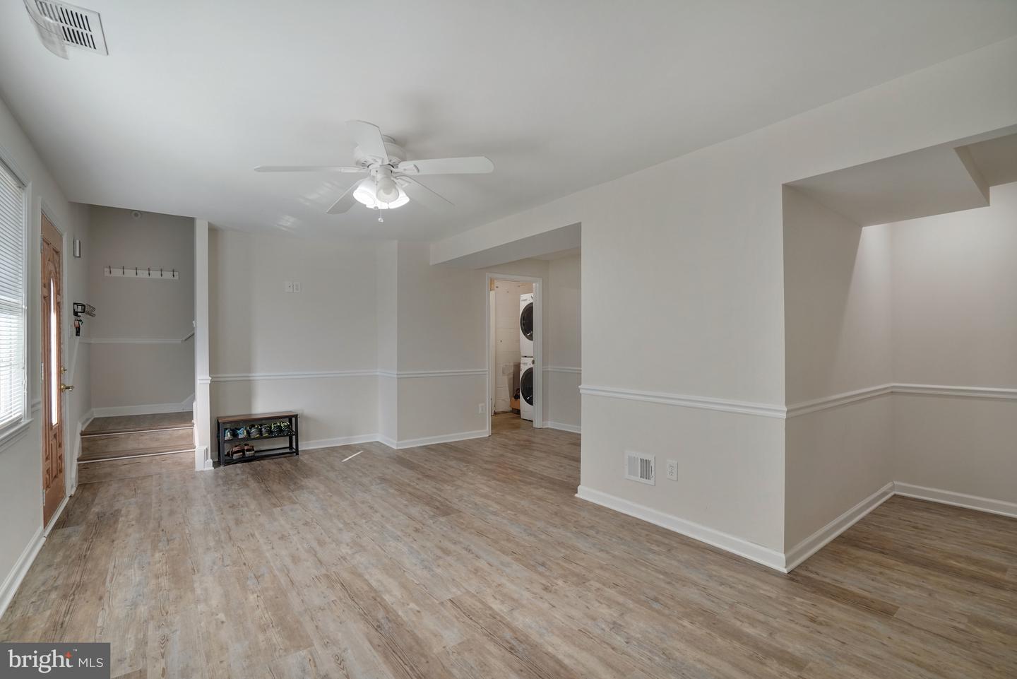 7215 BEVERLY PARK DR, SPRINGFIELD, Virginia 22150, 5 Bedrooms Bedrooms, ,3 BathroomsBathrooms,Residential,For sale,7215 BEVERLY PARK DR,VAFX2279586 MLS # VAFX2279586