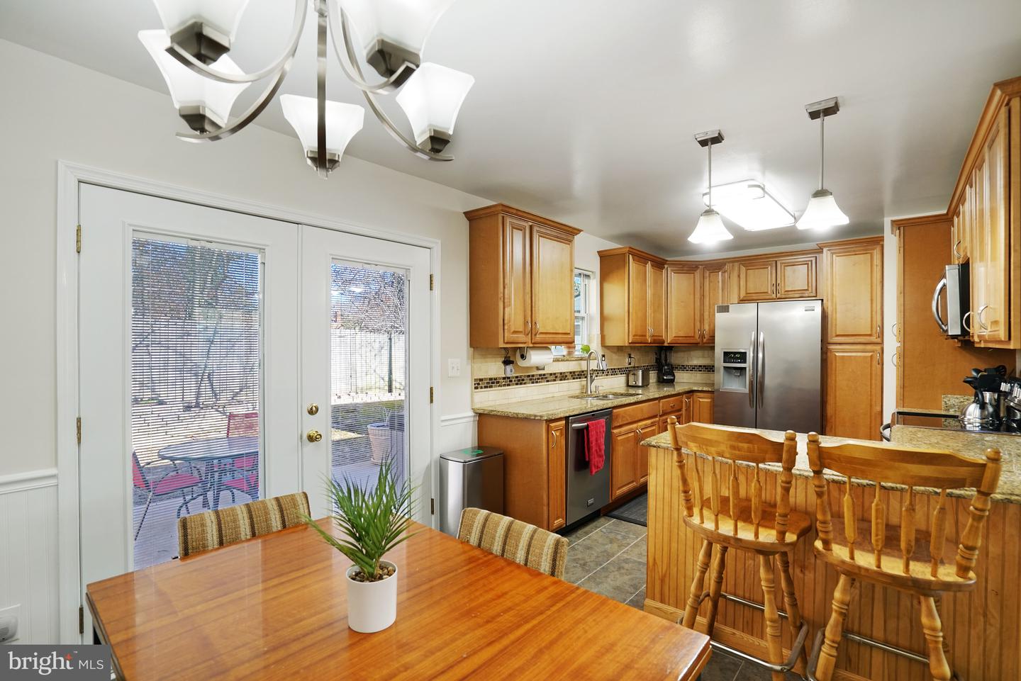 7215 BEVERLY PARK DR, SPRINGFIELD, Virginia 22150, 5 Bedrooms Bedrooms, ,3 BathroomsBathrooms,Residential,For sale,7215 BEVERLY PARK DR,VAFX2279586 MLS # VAFX2279586