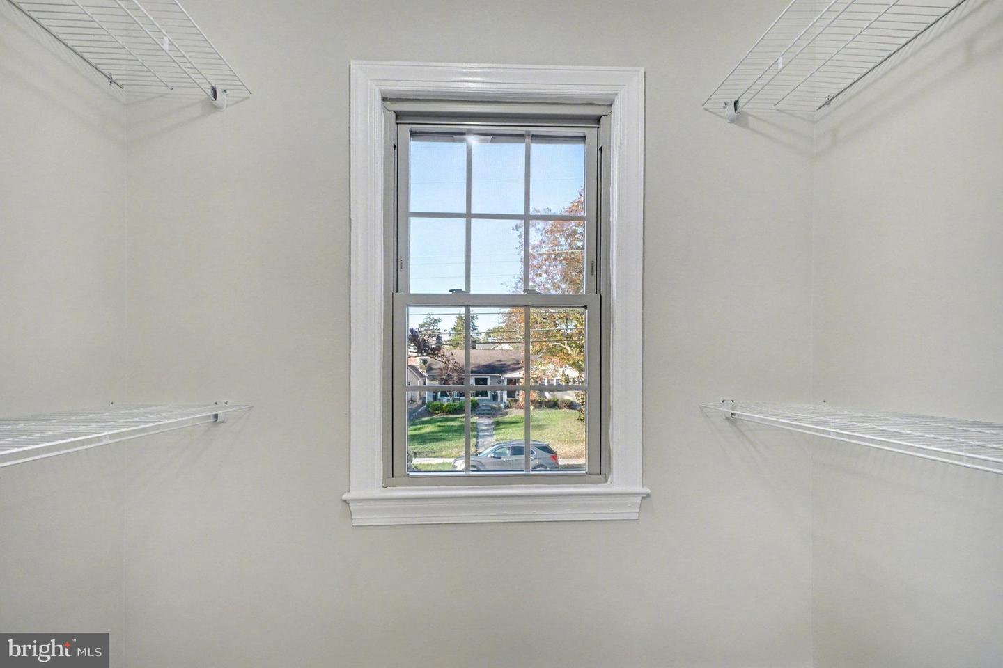 811 COLLEGE AVE, FREDERICKSBURG, Virginia 22401, 3 Bedrooms Bedrooms, 11 Rooms Rooms,3 BathroomsBathrooms,Residential,For sale,811 COLLEGE AVE,VAFB2009316 MLS # VAFB2009316