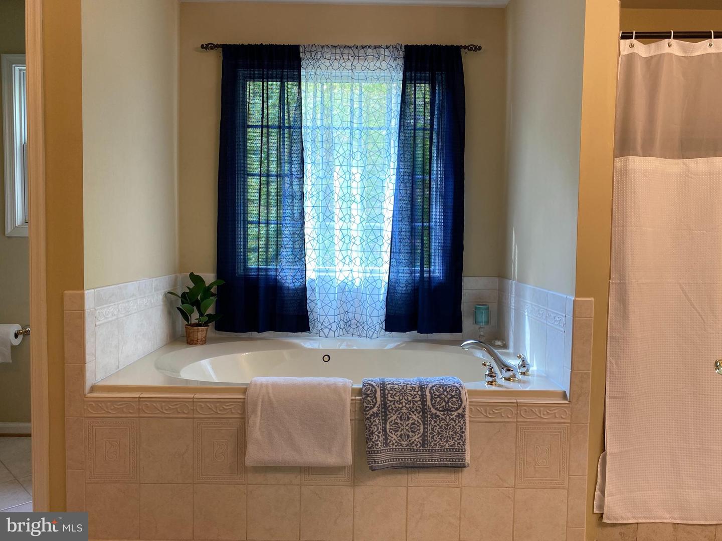 70 PARTRIDGE LN, STAFFORD, Virginia 22556, 6 Bedrooms Bedrooms, 26 Rooms Rooms,6 BathroomsBathrooms,Residential,For sale,70 PARTRIDGE LN,VAST2044306 MLS # VAST2044306