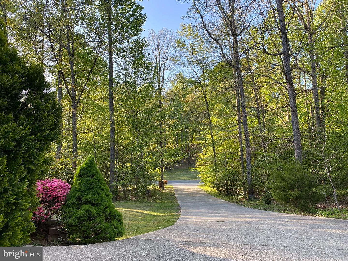 70 PARTRIDGE LN, STAFFORD, Virginia 22556, 6 Bedrooms Bedrooms, 26 Rooms Rooms,6 BathroomsBathrooms,Residential,For sale,70 PARTRIDGE LN,VAST2044306 MLS # VAST2044306