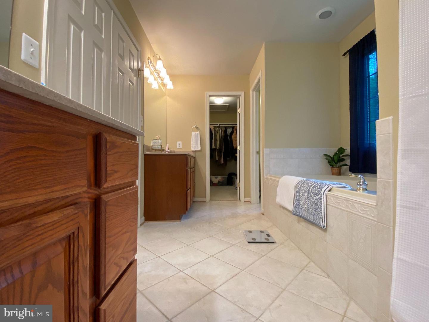 70 PARTRIDGE LN, STAFFORD, Virginia 22556, 6 Bedrooms Bedrooms, 26 Rooms Rooms,6 BathroomsBathrooms,Residential,For sale,70 PARTRIDGE LN,VAST2044306 MLS # VAST2044306