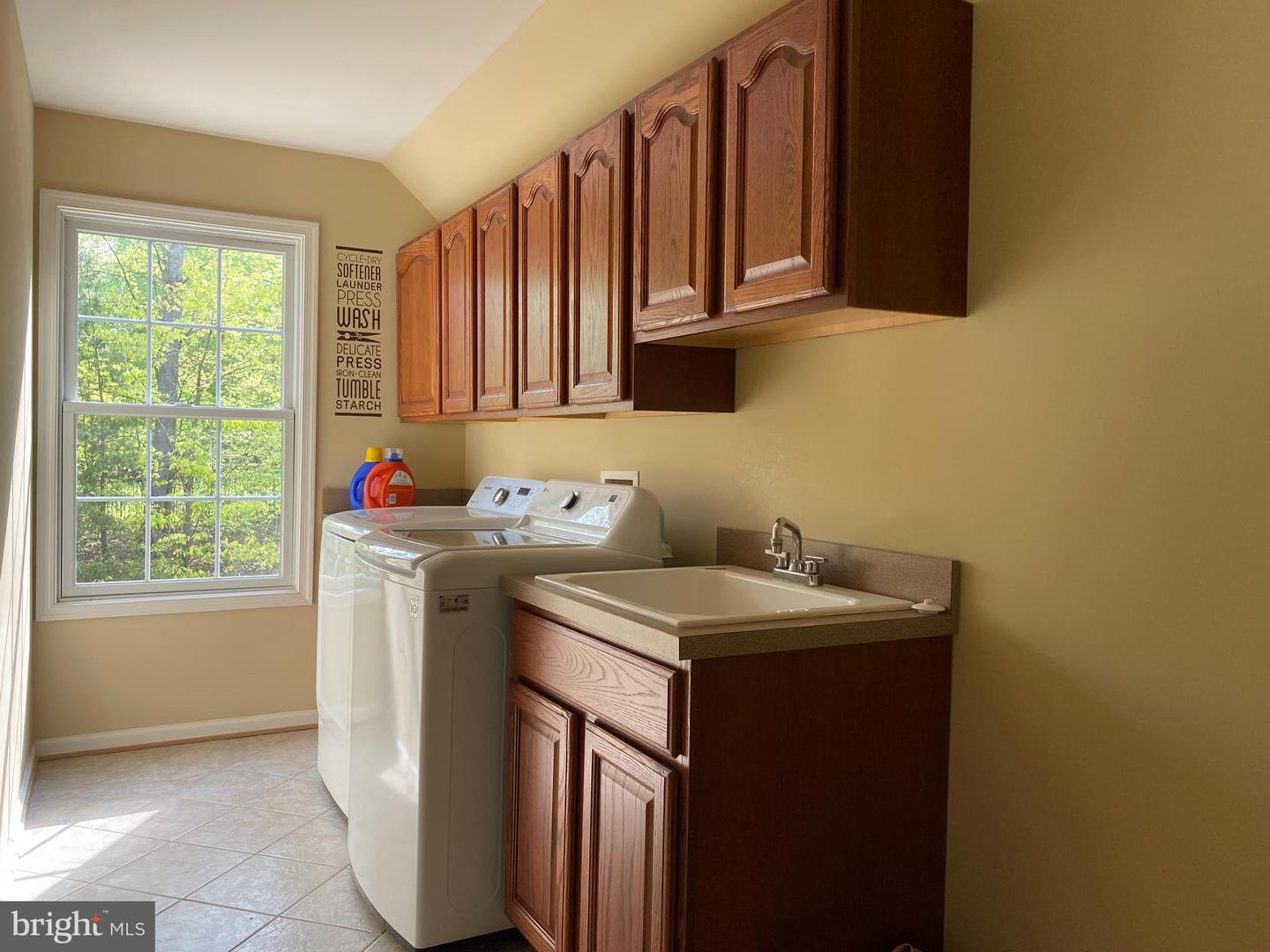 70 PARTRIDGE LN, STAFFORD, Virginia 22556, 6 Bedrooms Bedrooms, 26 Rooms Rooms,6 BathroomsBathrooms,Residential,For sale,70 PARTRIDGE LN,VAST2044306 MLS # VAST2044306