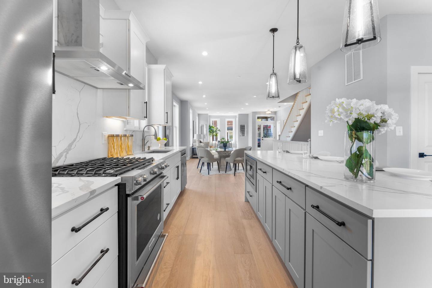 2331 HIGH ST SE, WASHINGTON, District Of Columbia 20020, 4 Bedrooms Bedrooms, ,4 BathroomsBathrooms,Residential,For sale,2331 HIGH ST SE,DCDC2232274 MLS # DCDC2232274