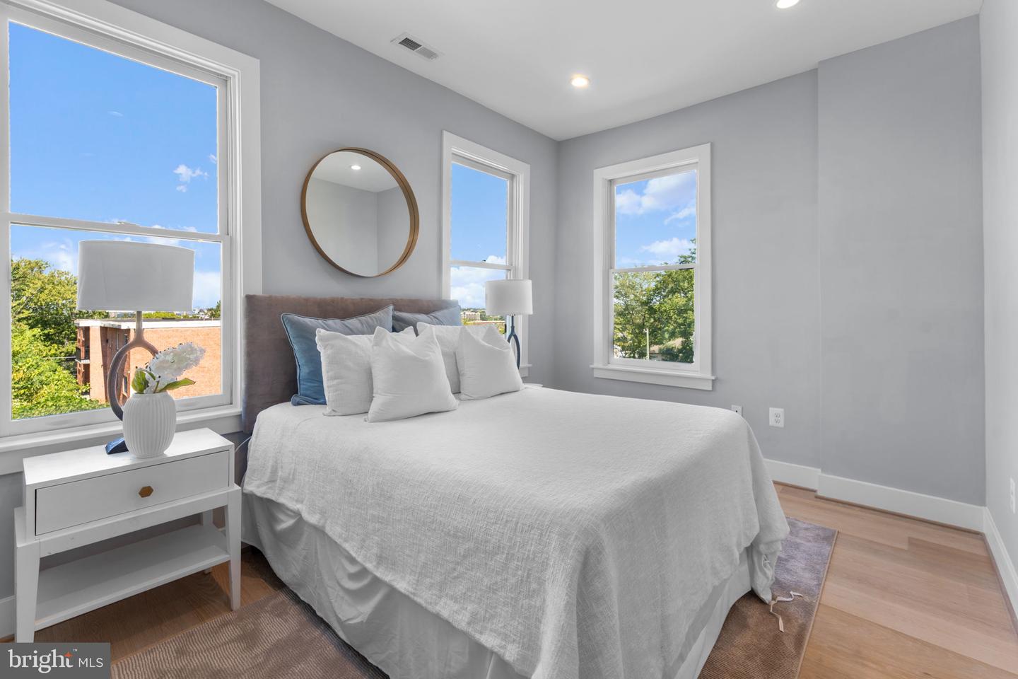 2331 HIGH ST SE, WASHINGTON, District Of Columbia 20020, 4 Bedrooms Bedrooms, ,4 BathroomsBathrooms,Residential,For sale,2331 HIGH ST SE,DCDC2232274 MLS # DCDC2232274