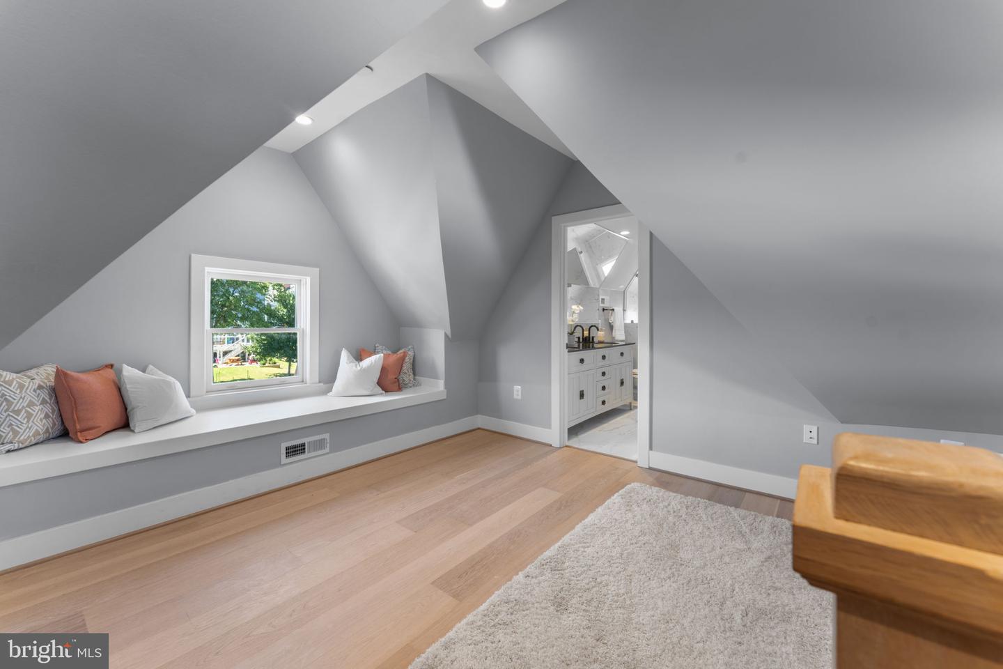 2331 HIGH ST SE, WASHINGTON, District Of Columbia 20020, 4 Bedrooms Bedrooms, ,4 BathroomsBathrooms,Residential,For sale,2331 HIGH ST SE,DCDC2232274 MLS # DCDC2232274