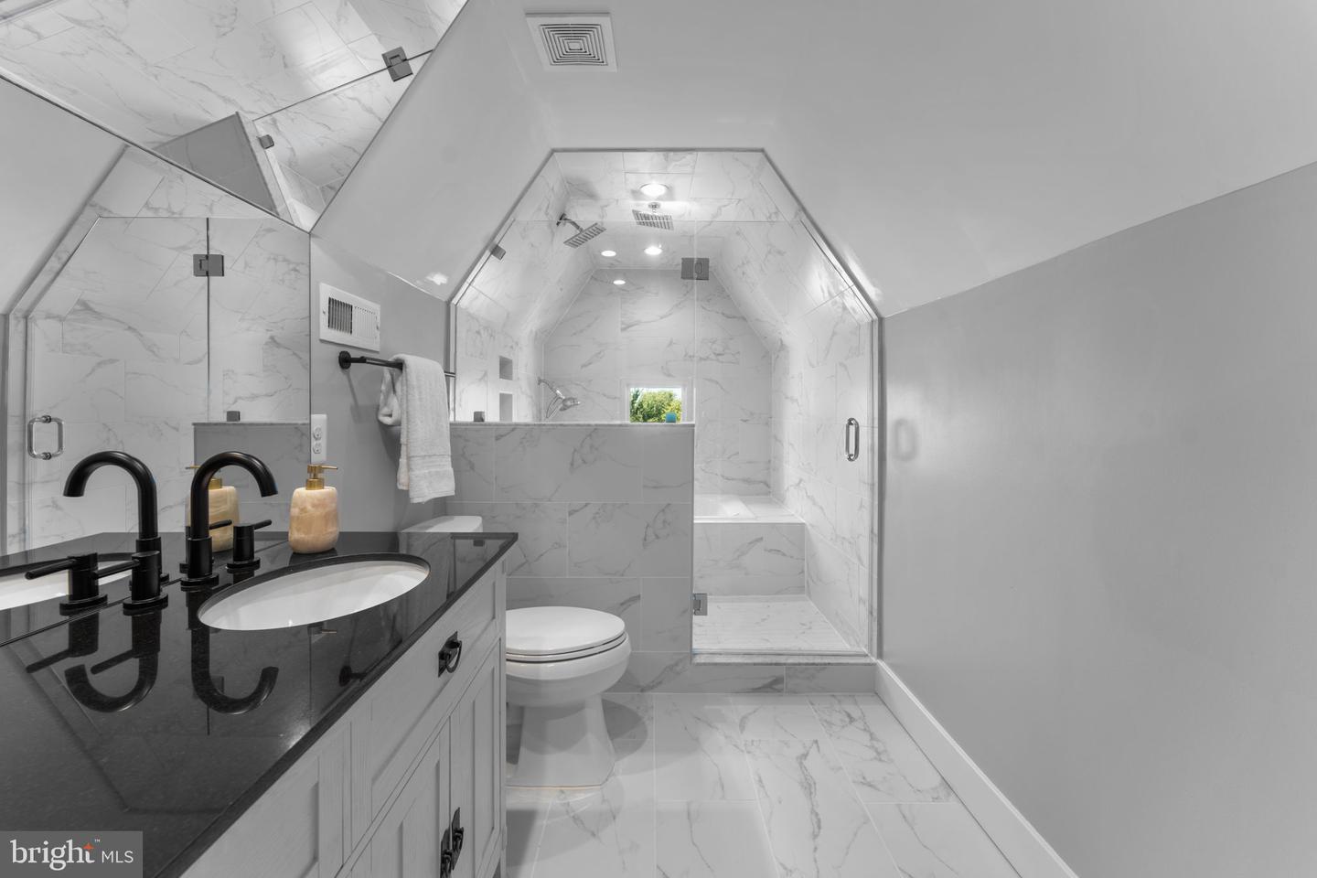 2331 HIGH ST SE, WASHINGTON, District Of Columbia 20020, 4 Bedrooms Bedrooms, ,4 BathroomsBathrooms,Residential,For sale,2331 HIGH ST SE,DCDC2232274 MLS # DCDC2232274