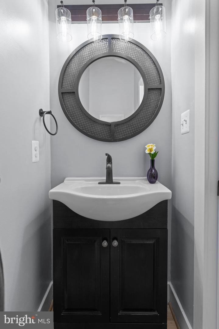 2331 HIGH ST SE, WASHINGTON, District Of Columbia 20020, 4 Bedrooms Bedrooms, ,4 BathroomsBathrooms,Residential,For sale,2331 HIGH ST SE,DCDC2232274 MLS # DCDC2232274