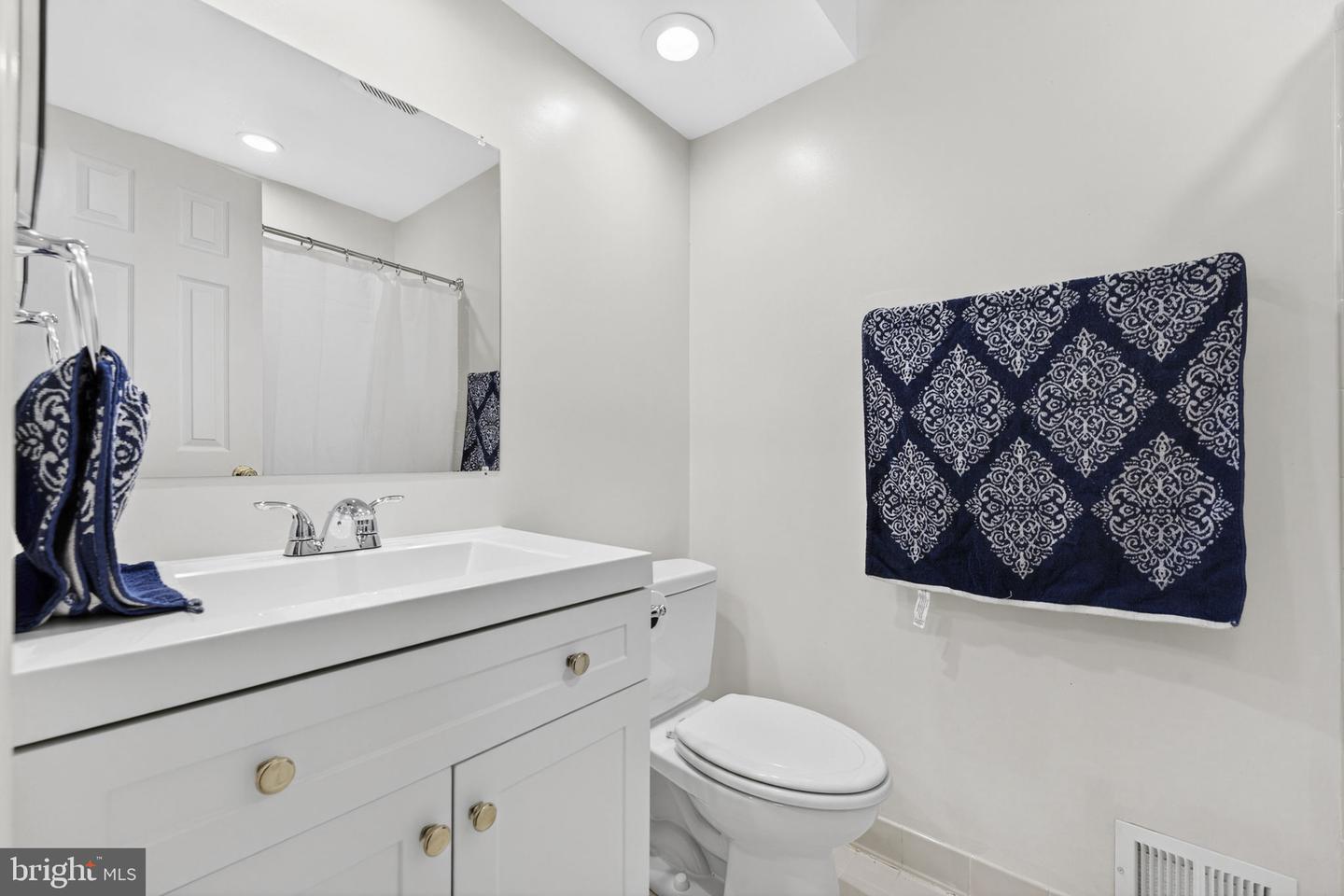 14467 FOUR CHIMNEY DR, CENTREVILLE, Virginia 20120, 2 Bedrooms Bedrooms, ,3 BathroomsBathrooms,Residential,For sale,14467 FOUR CHIMNEY DR,VAFX2279634 MLS # VAFX2279634 14467 FOUR CHIMNEY DR, CENTREVILLE, Virginia 20120, 2 Bedrooms Bedrooms, ,3 BathroomsBathrooms,Residential,For sale,14467 FOUR CHIMNEY DR,VAFX2279634 MLS # VAFX2279634