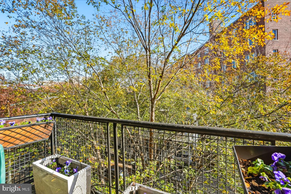 1700 KALORAMA RD NW #407, WASHINGTON, District Of Columbia 20009, 2 Bedrooms Bedrooms, ,2 BathroomsBathrooms,Residential,For sale,1700 KALORAMA RD NW #407,DCDC2232292 MLS # DCDC2232292