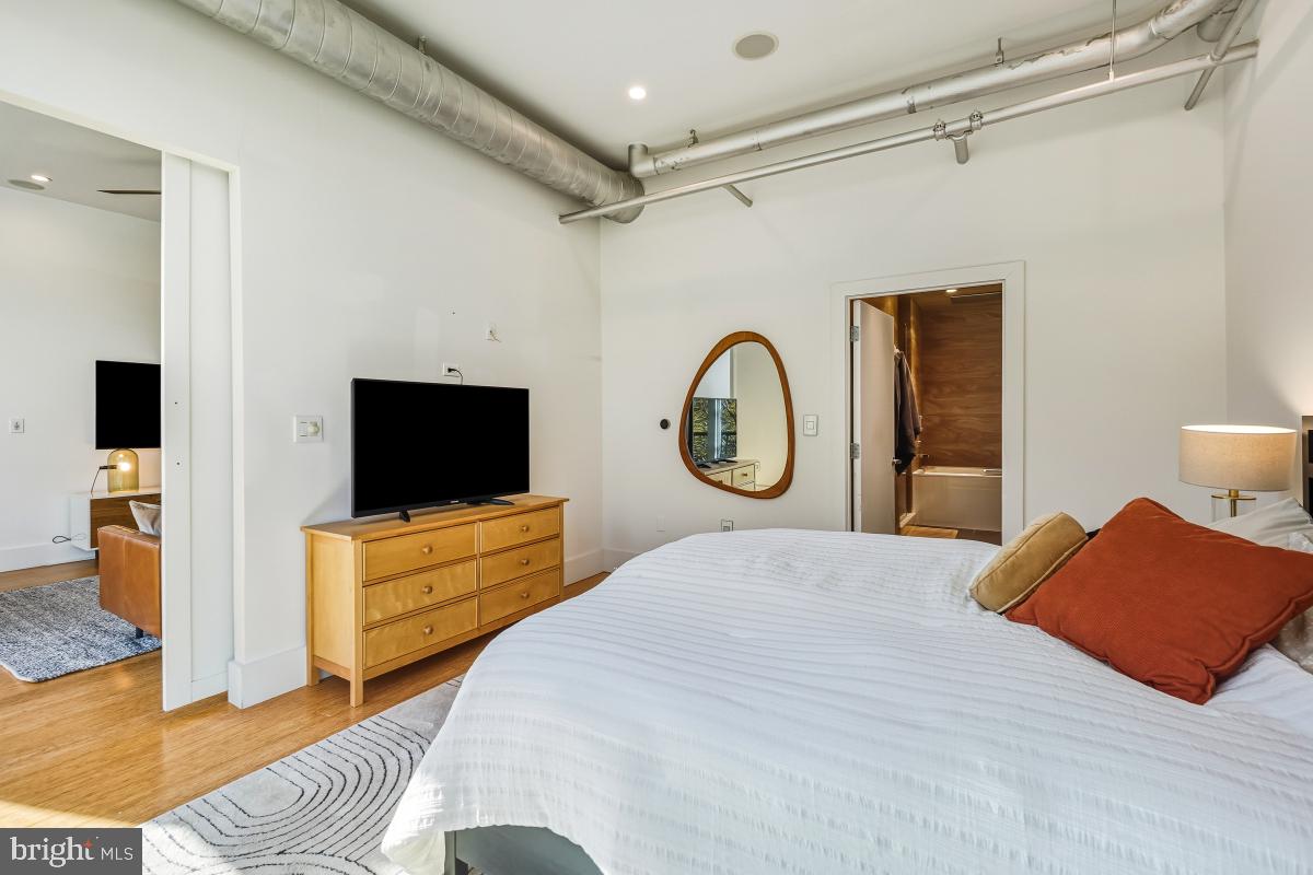 1700 KALORAMA RD NW #407, WASHINGTON, District Of Columbia 20009, 2 Bedrooms Bedrooms, ,2 BathroomsBathrooms,Residential,For sale,1700 KALORAMA RD NW #407,DCDC2232292 MLS # DCDC2232292