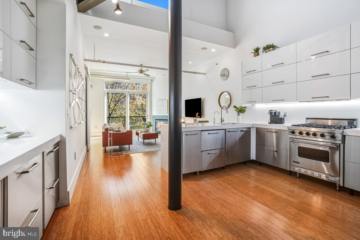 1700 KALORAMA RD NW #407, WASHINGTON, District Of Columbia 20009, 2 Bedrooms Bedrooms, ,2 BathroomsBathrooms,Residential,For sale,1700 KALORAMA RD NW #407,DCDC2232292 MLS # DCDC2232292