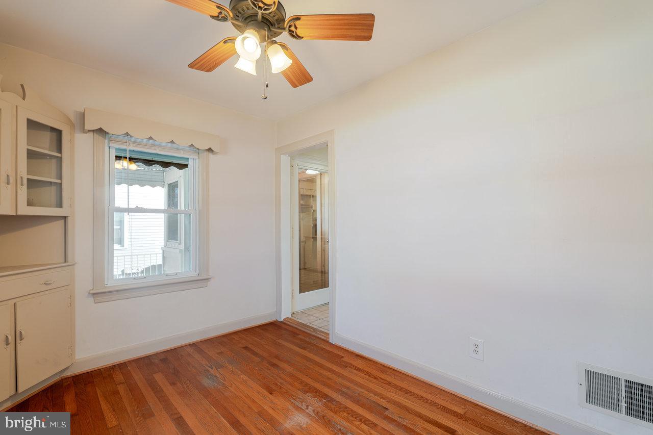 410 E EAST ROCKINGHAM ST, ELKTON, Virginia 22827, 4 Bedrooms Bedrooms, ,2 BathroomsBathrooms,Residential,For sale,410 E EAST ROCKINGHAM ST,VARO2002744 MLS # VARO2002744