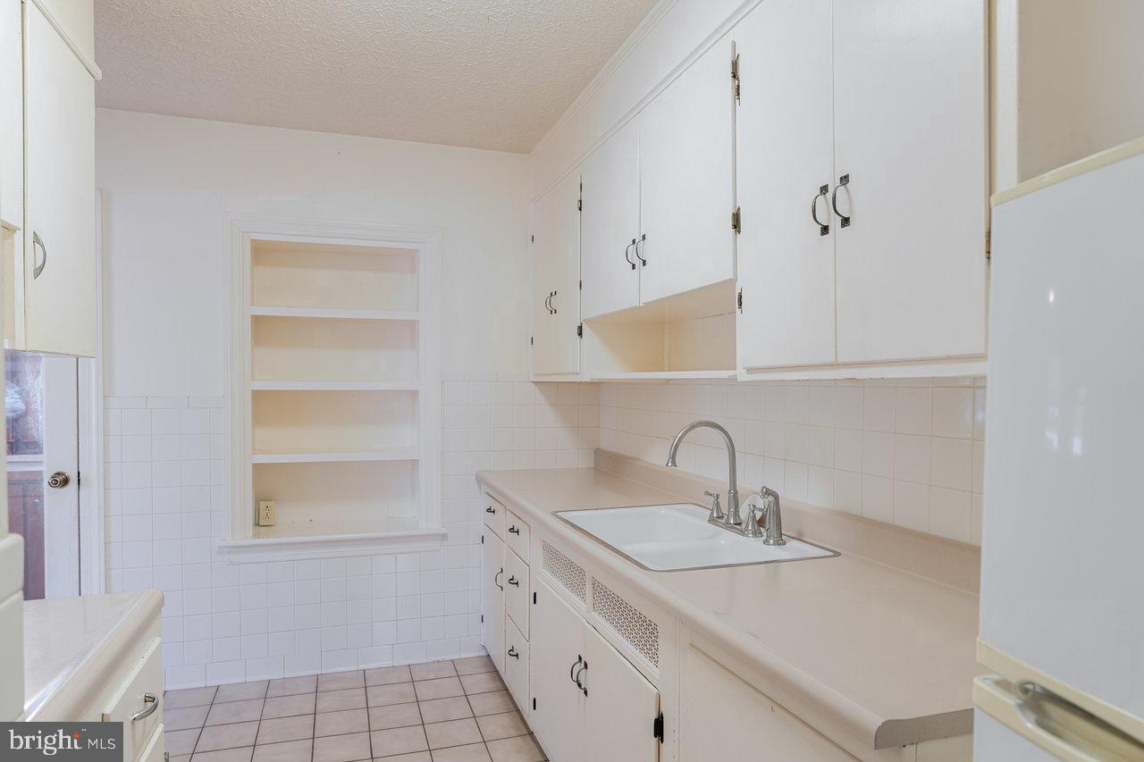 410 E EAST ROCKINGHAM ST, ELKTON, Virginia 22827, 4 Bedrooms Bedrooms, ,2 BathroomsBathrooms,Residential,For sale,410 E EAST ROCKINGHAM ST,VARO2002744 MLS # VARO2002744