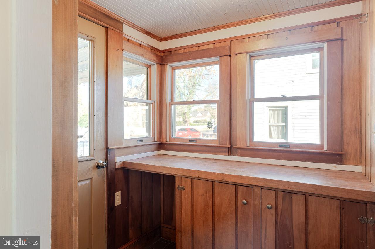 410 E EAST ROCKINGHAM ST, ELKTON, Virginia 22827, 4 Bedrooms Bedrooms, ,2 BathroomsBathrooms,Residential,For sale,410 E EAST ROCKINGHAM ST,VARO2002744 MLS # VARO2002744