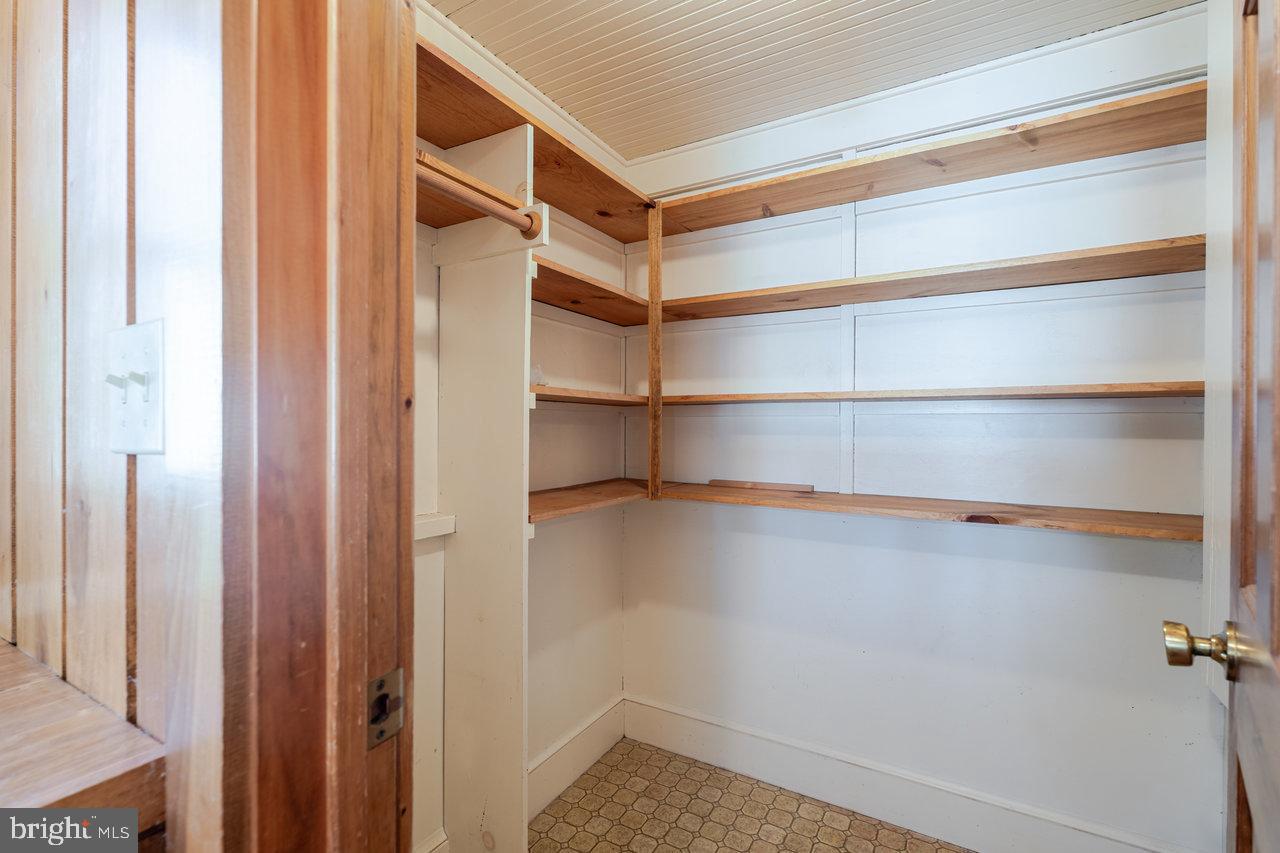 410 E EAST ROCKINGHAM ST, ELKTON, Virginia 22827, 4 Bedrooms Bedrooms, ,2 BathroomsBathrooms,Residential,For sale,410 E EAST ROCKINGHAM ST,VARO2002744 MLS # VARO2002744