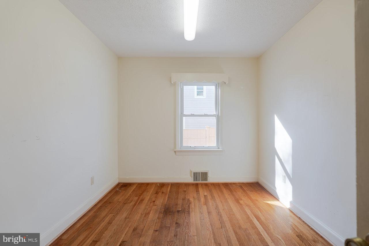 410 E EAST ROCKINGHAM ST, ELKTON, Virginia 22827, 4 Bedrooms Bedrooms, ,2 BathroomsBathrooms,Residential,For sale,410 E EAST ROCKINGHAM ST,VARO2002744 MLS # VARO2002744