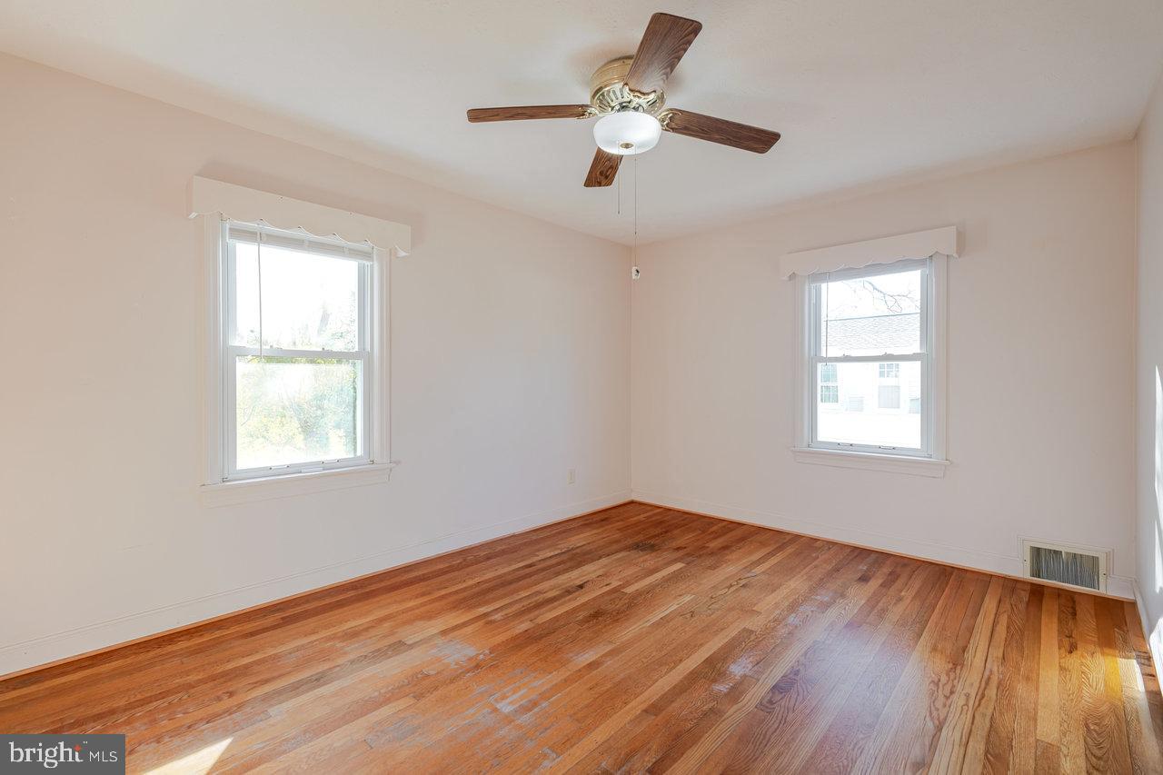 410 E EAST ROCKINGHAM ST, ELKTON, Virginia 22827, 4 Bedrooms Bedrooms, ,2 BathroomsBathrooms,Residential,For sale,410 E EAST ROCKINGHAM ST,VARO2002744 MLS # VARO2002744