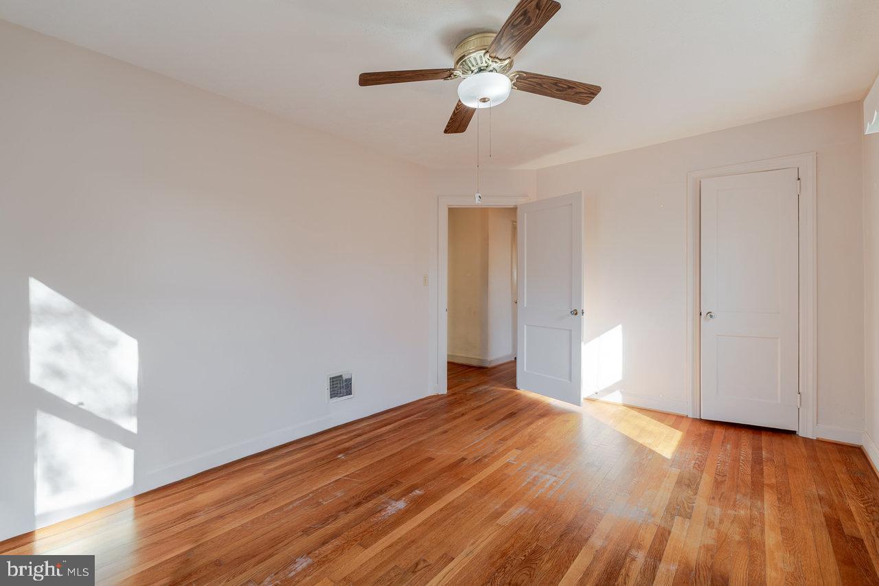 410 E EAST ROCKINGHAM ST, ELKTON, Virginia 22827, 4 Bedrooms Bedrooms, ,2 BathroomsBathrooms,Residential,For sale,410 E EAST ROCKINGHAM ST,VARO2002744 MLS # VARO2002744