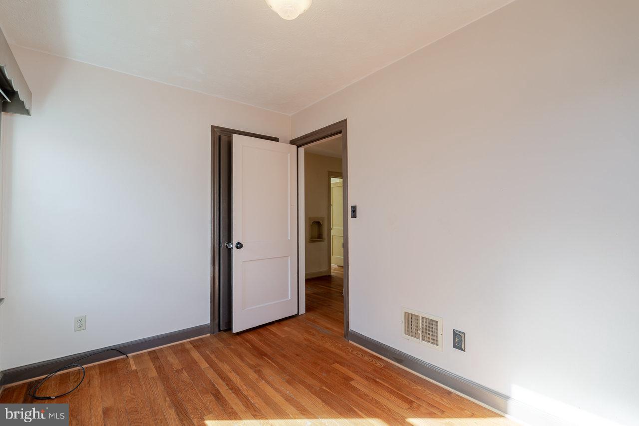 410 E EAST ROCKINGHAM ST, ELKTON, Virginia 22827, 4 Bedrooms Bedrooms, ,2 BathroomsBathrooms,Residential,For sale,410 E EAST ROCKINGHAM ST,VARO2002744 MLS # VARO2002744