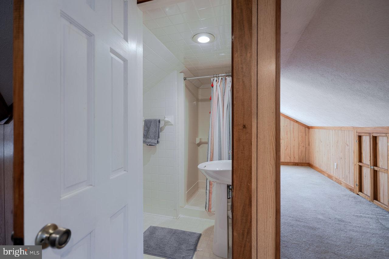 410 E EAST ROCKINGHAM ST, ELKTON, Virginia 22827, 4 Bedrooms Bedrooms, ,2 BathroomsBathrooms,Residential,For sale,410 E EAST ROCKINGHAM ST,VARO2002744 MLS # VARO2002744