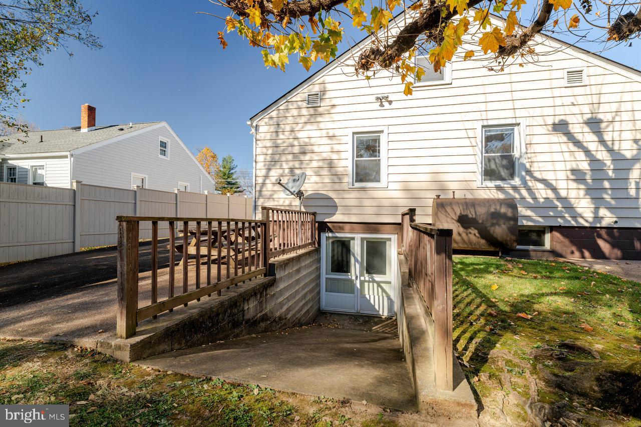 410 E EAST ROCKINGHAM ST, ELKTON, Virginia 22827, 4 Bedrooms Bedrooms, ,2 BathroomsBathrooms,Residential,For sale,410 E EAST ROCKINGHAM ST,VARO2002744 MLS # VARO2002744