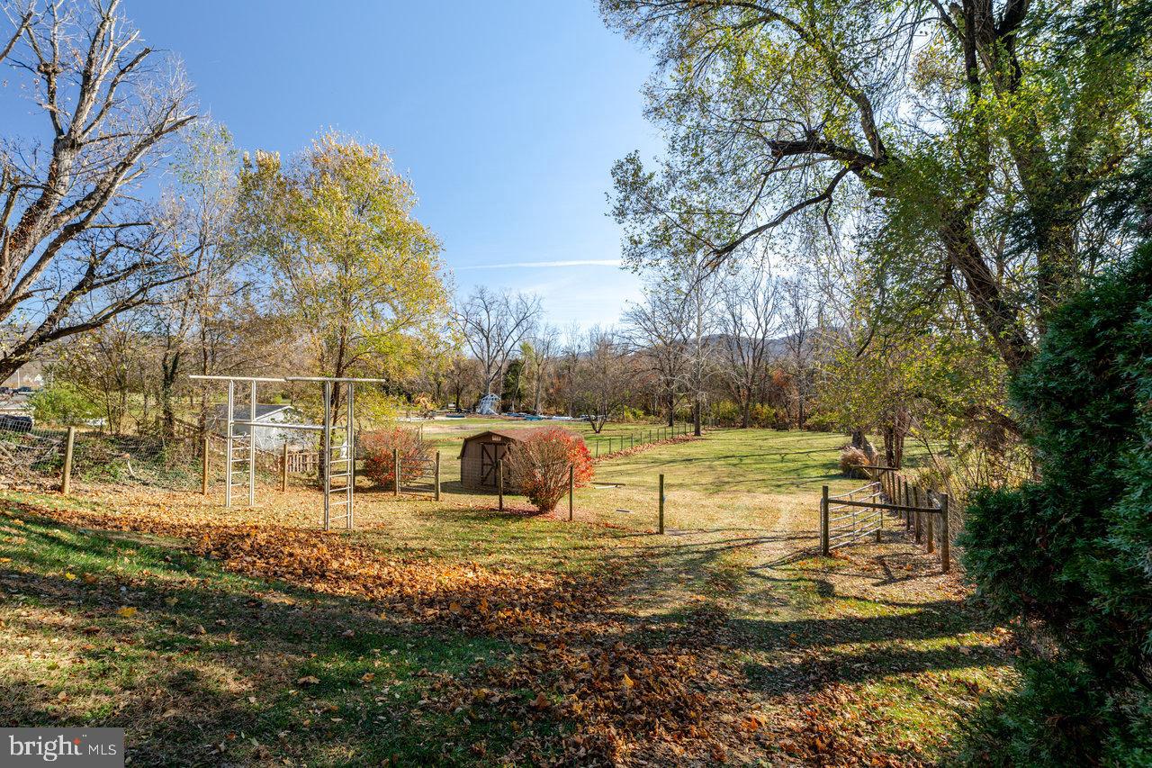 410 E EAST ROCKINGHAM ST, ELKTON, Virginia 22827, 4 Bedrooms Bedrooms, ,2 BathroomsBathrooms,Residential,For sale,410 E EAST ROCKINGHAM ST,VARO2002744 MLS # VARO2002744