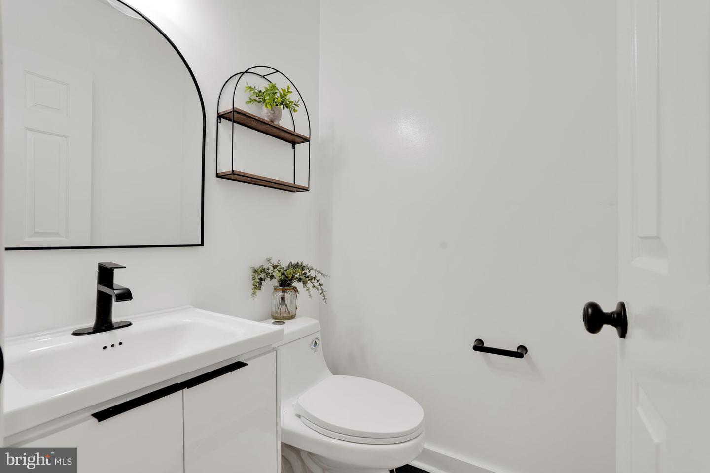 4339 MASSACHUSETTS AVE NW #4339, WASHINGTON, District Of Columbia 20016, 2 Bedrooms Bedrooms, ,2 BathroomsBathrooms,Residential,For sale,4339 MASSACHUSETTS AVE NW #4339,DCDC2232316 MLS # DCDC2232316