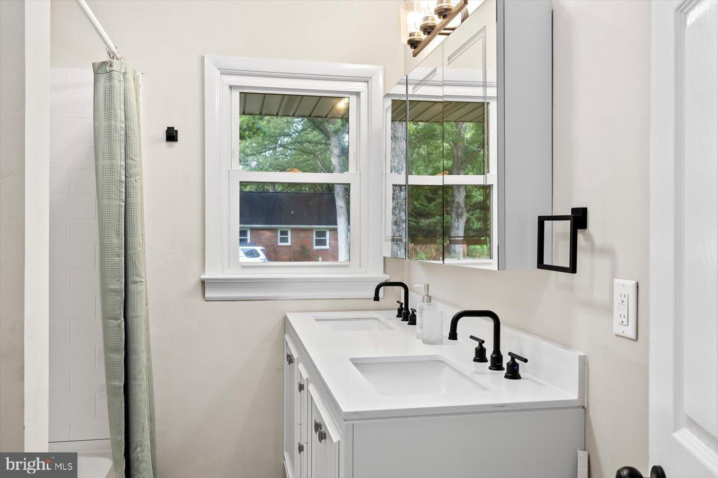 60 PENDLETON RD, FREDERICKSBURG, Virginia 22405, 3 Bedrooms Bedrooms, 5 Rooms Rooms,2 BathroomsBathrooms,Residential,For sale,60 PENDLETON RD,VAST2044326 MLS # VAST2044326