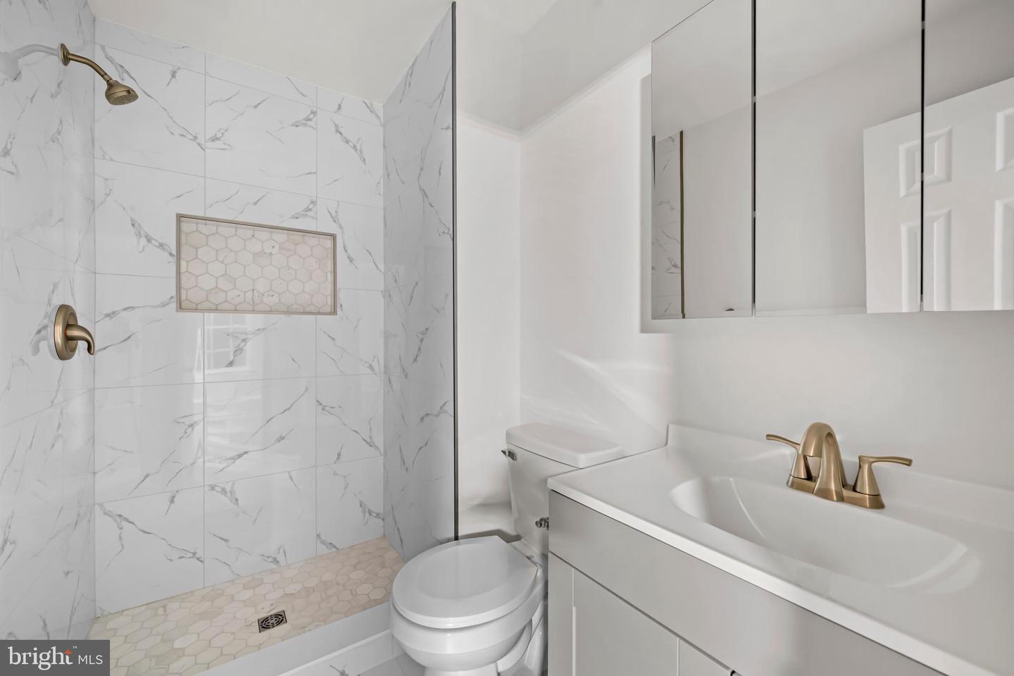 3321 BUCKEYE LN, FAIRFAX, Virginia 22033, 3 Bedrooms Bedrooms, ,3 BathroomsBathrooms,Residential,For sale,3321 BUCKEYE LN,VAFX2279668 MLS # VAFX2279668 3321 BUCKEYE LN, FAIRFAX, Virginia 22033, 3 Bedrooms Bedrooms, ,3 BathroomsBathrooms,Residential,For sale,3321 BUCKEYE LN,VAFX2279668 MLS # VAFX2279668