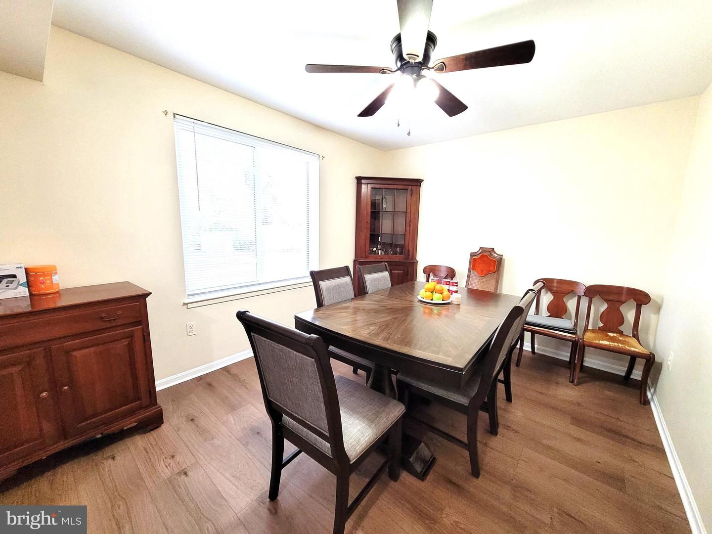 9800 KINGSBRIDGE DR #2, FAIRFAX, Virginia 22031, 3 Bedrooms Bedrooms, ,2 BathroomsBathrooms,Residential,For sale,9800 KINGSBRIDGE DR #2,VAFX2279674 MLS # VAFX2279674 9800 KINGSBRIDGE DR #2, FAIRFAX, Virginia 22031, 3 Bedrooms Bedrooms, ,2 BathroomsBathrooms,Residential,For sale,9800 KINGSBRIDGE DR #2,VAFX2279674 MLS # VAFX2279674