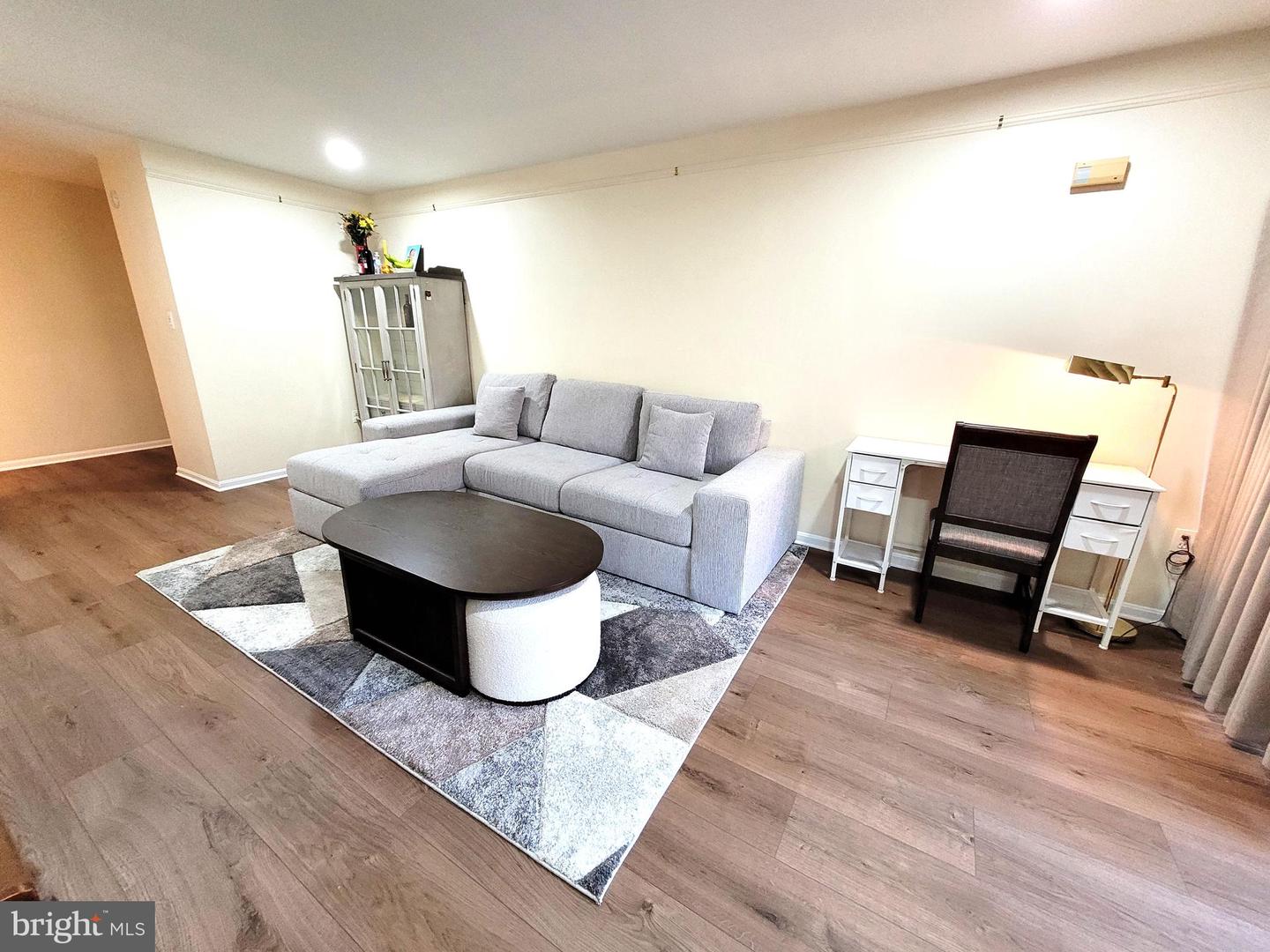 9800 KINGSBRIDGE DR #2, FAIRFAX, Virginia 22031, 3 Bedrooms Bedrooms, ,2 BathroomsBathrooms,Residential,For sale,9800 KINGSBRIDGE DR #2,VAFX2279674 MLS # VAFX2279674 9800 KINGSBRIDGE DR #2, FAIRFAX, Virginia 22031, 3 Bedrooms Bedrooms, ,2 BathroomsBathrooms,Residential,For sale,9800 KINGSBRIDGE DR #2,VAFX2279674 MLS # VAFX2279674