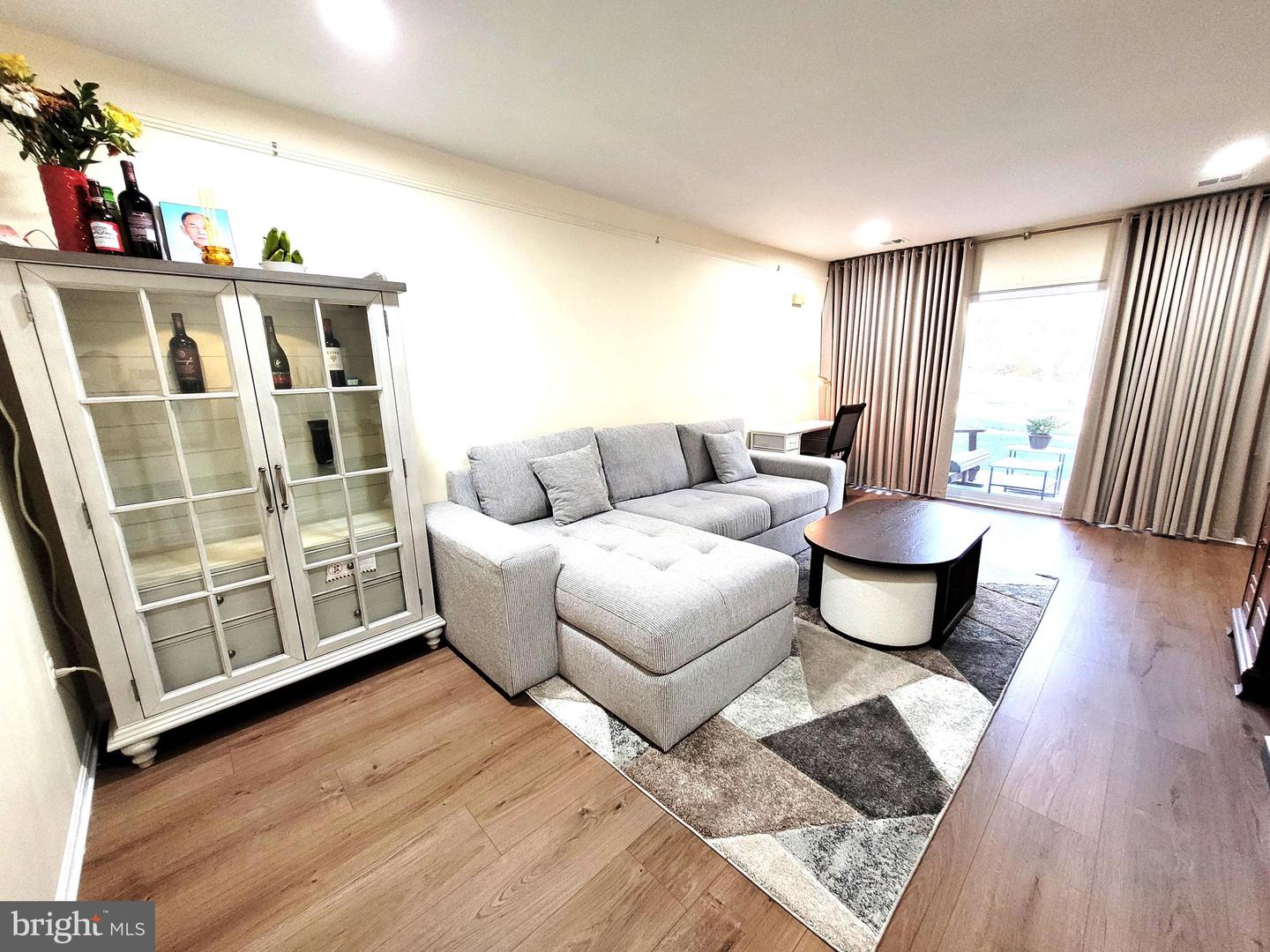 9800 KINGSBRIDGE DR #2, FAIRFAX, Virginia 22031, 3 Bedrooms Bedrooms, ,2 BathroomsBathrooms,Residential,For sale,9800 KINGSBRIDGE DR #2,VAFX2279674 MLS # VAFX2279674 9800 KINGSBRIDGE DR #2, FAIRFAX, Virginia 22031, 3 Bedrooms Bedrooms, ,2 BathroomsBathrooms,Residential,For sale,9800 KINGSBRIDGE DR #2,VAFX2279674 MLS # VAFX2279674