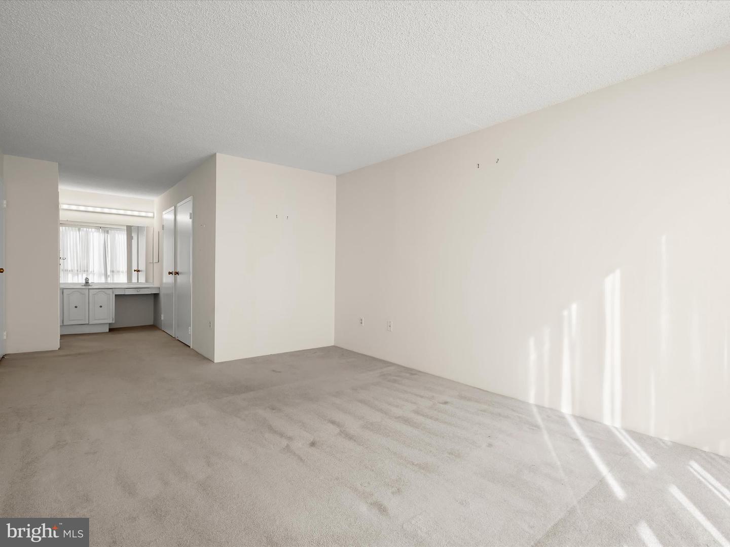 5300 HOLMES RUN PKWY #402, ALEXANDRIA, Virginia 22304, 2 Bedrooms Bedrooms, ,2 BathroomsBathrooms,Residential,For sale,5300 HOLMES RUN PKWY #402,VAAX2051910 MLS # VAAX2051910 5300 HOLMES RUN PKWY #402, ALEXANDRIA, Virginia 22304, 2 Bedrooms Bedrooms, ,2 BathroomsBathrooms,Residential,For sale,5300 HOLMES RUN PKWY #402,VAAX2051910 MLS # VAAX2051910