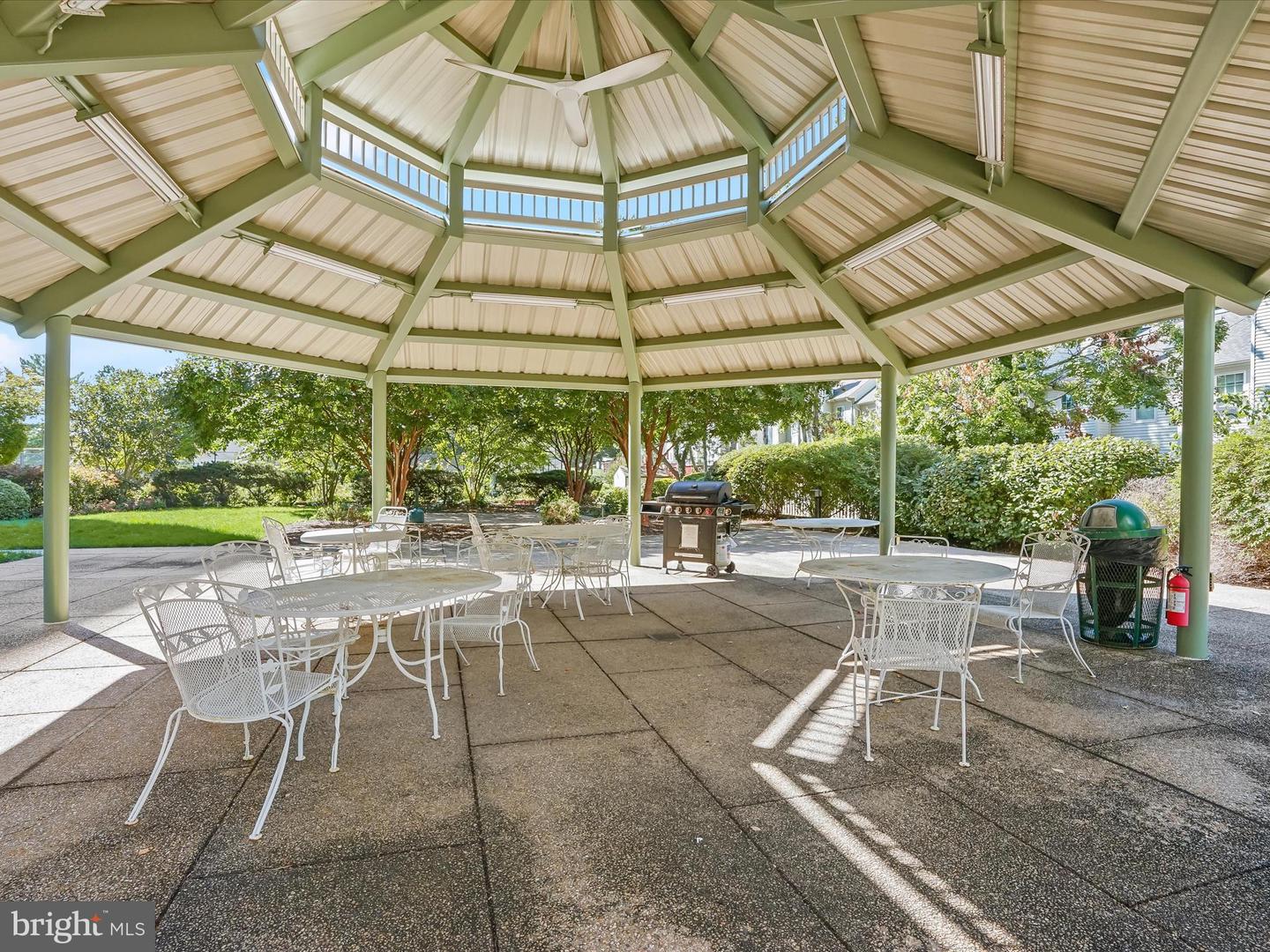 5300 HOLMES RUN PKWY #402, ALEXANDRIA, Virginia 22304, 2 Bedrooms Bedrooms, ,2 BathroomsBathrooms,Residential,For sale,5300 HOLMES RUN PKWY #402,VAAX2051910 MLS # VAAX2051910 5300 HOLMES RUN PKWY #402, ALEXANDRIA, Virginia 22304, 2 Bedrooms Bedrooms, ,2 BathroomsBathrooms,Residential,For sale,5300 HOLMES RUN PKWY #402,VAAX2051910 MLS # VAAX2051910