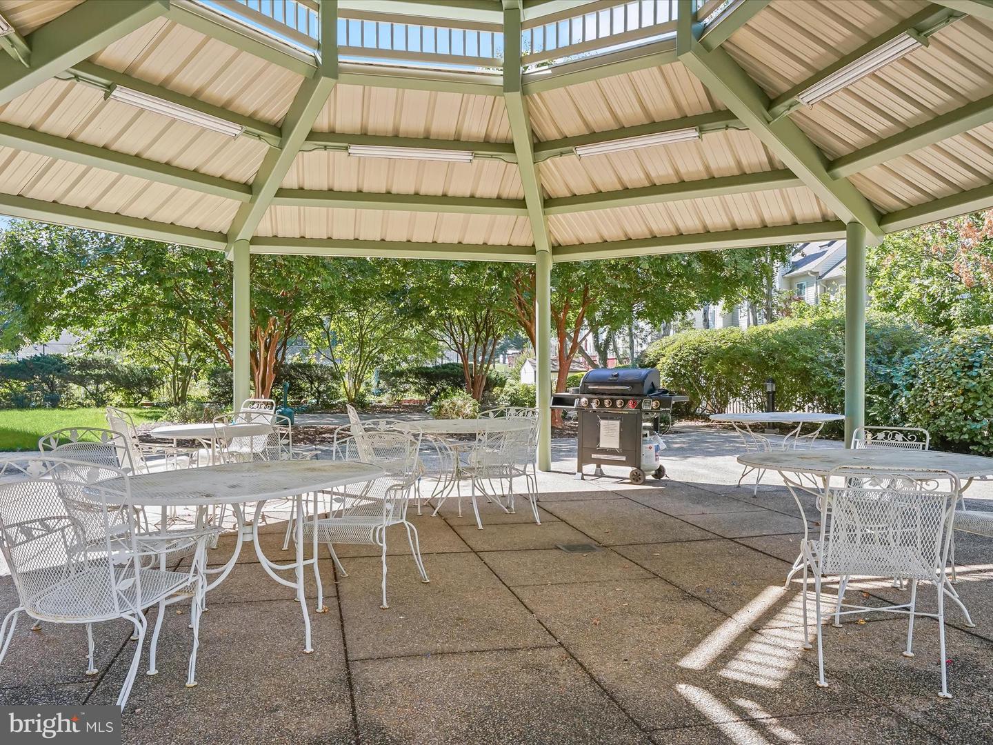 5300 HOLMES RUN PKWY #402, ALEXANDRIA, Virginia 22304, 2 Bedrooms Bedrooms, ,2 BathroomsBathrooms,Residential,For sale,5300 HOLMES RUN PKWY #402,VAAX2051910 MLS # VAAX2051910 5300 HOLMES RUN PKWY #402, ALEXANDRIA, Virginia 22304, 2 Bedrooms Bedrooms, ,2 BathroomsBathrooms,Residential,For sale,5300 HOLMES RUN PKWY #402,VAAX2051910 MLS # VAAX2051910