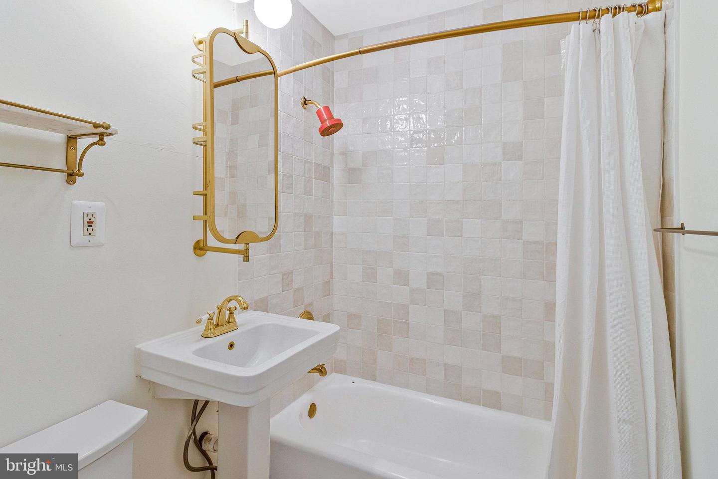 1423 HOLBROOK ST NE, WASHINGTON, District Of Columbia 20002, 3 Bedrooms Bedrooms, ,2 BathroomsBathrooms,Residential,For sale,1423 HOLBROOK ST NE,DCDC2232350 MLS # DCDC2232350