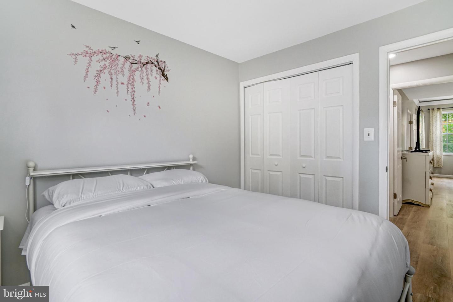 7727 KALORAMA RD, ANNANDALE, Virginia 22003, 3 Bedrooms Bedrooms, 12 Rooms Rooms,3 BathroomsBathrooms,Residential,For sale,7727 KALORAMA RD,VAFX2279690 MLS # VAFX2279690